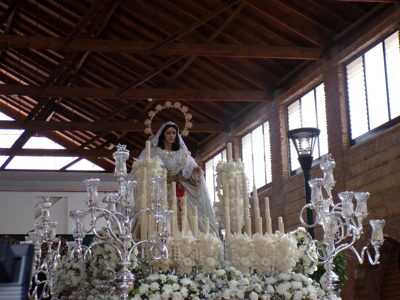 Las imágenes de Pollinica y Rocío de Vélez-Málaga, otro duro revés en su Domingo de Ramos