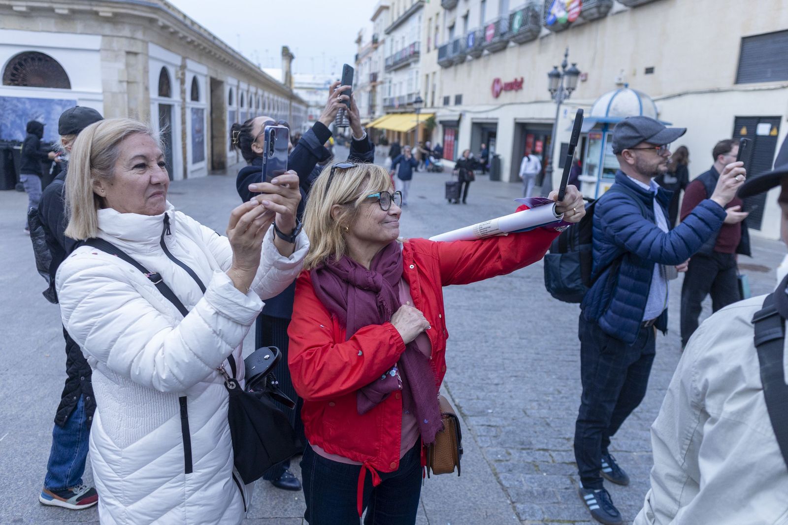 El Carnaval en la calle calienta motores: pregón infantil y concierto en San Antonio