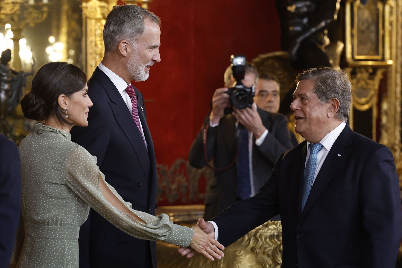 Las imágenes de los reyes durante la recepción en el Palacio Real