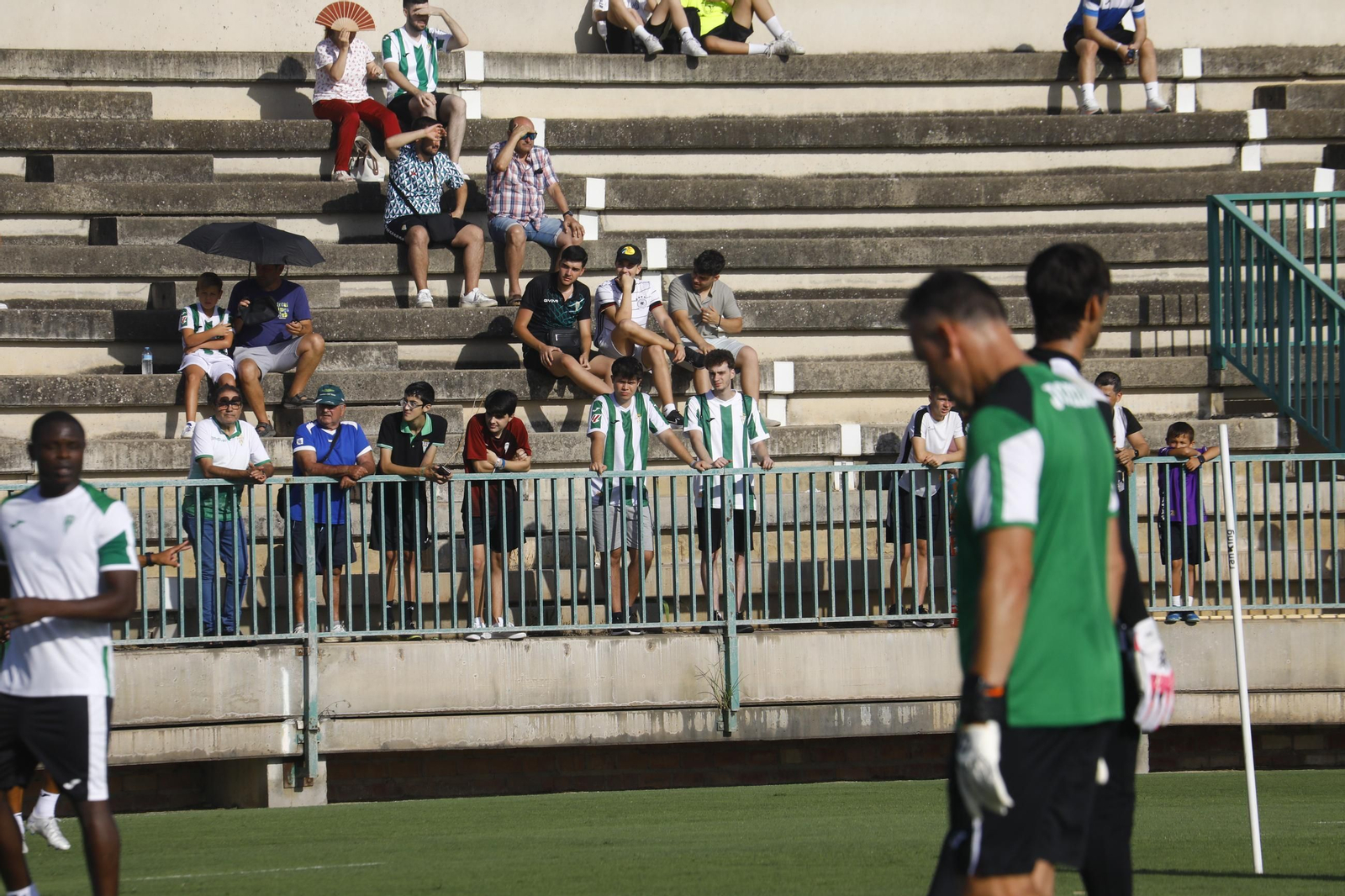 La ilusión puede con el calor en el primer entrenamiento del Córdoba CF