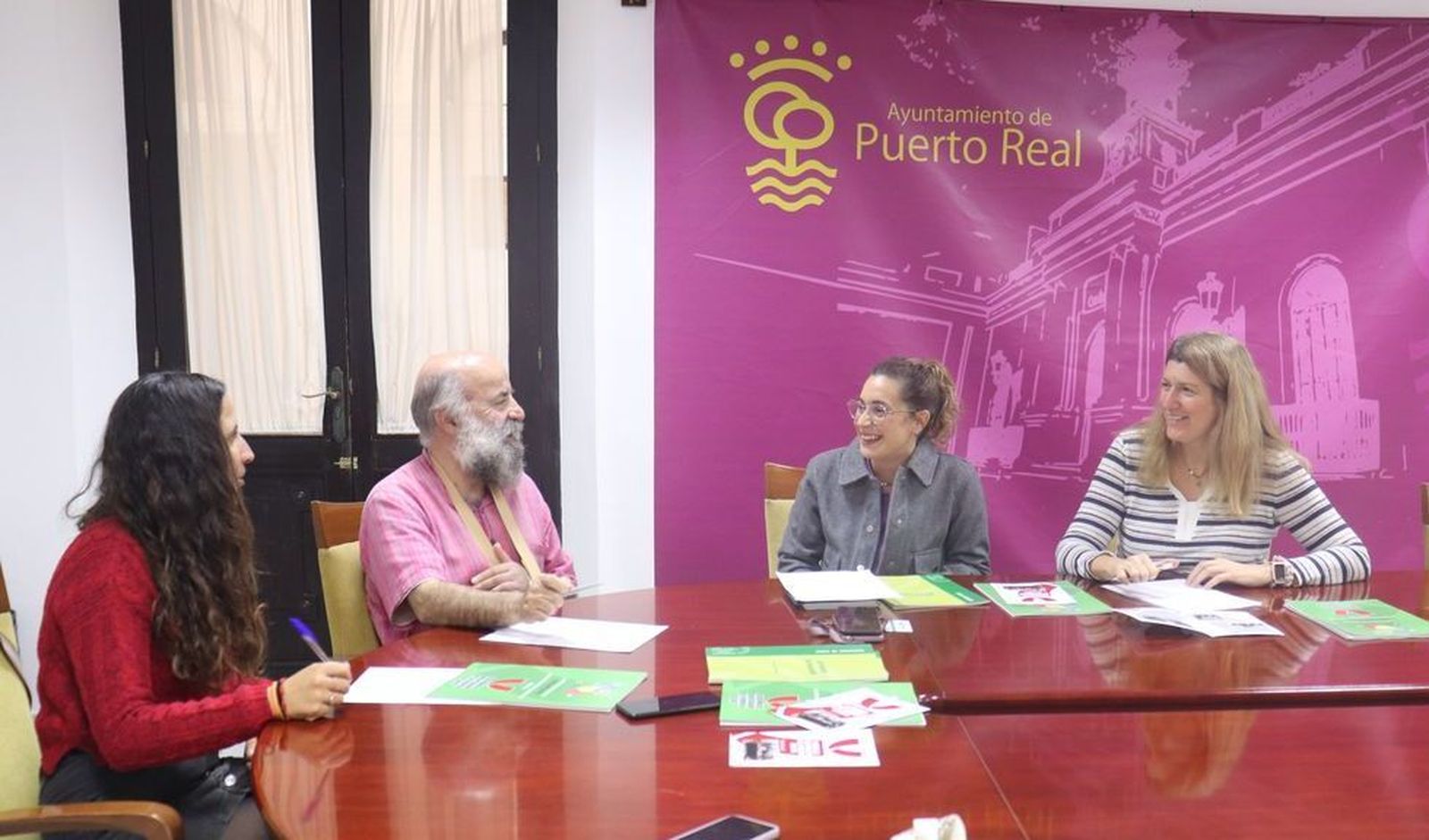 Sandra Ruiz, Juan Bautista Jiménez y Lorena Díaz en el encuentro
