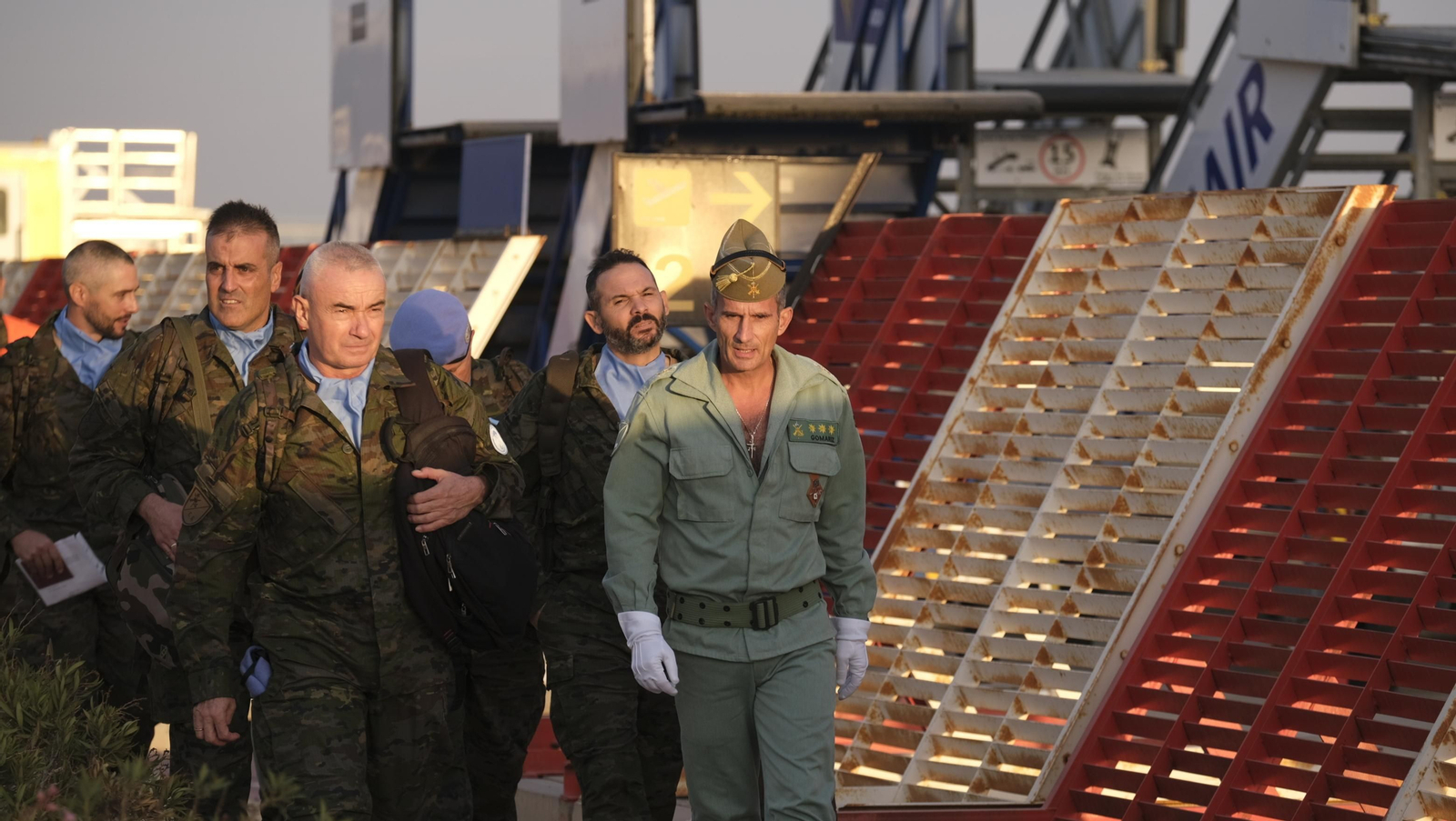 Imágenes de la salida del segundo contingente de La Legión con destino el Líbano