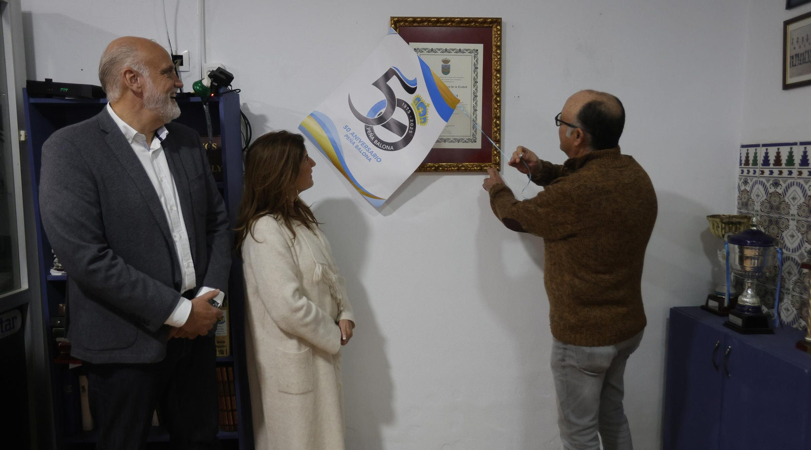 La Peña Balona comparte con sus socios la distinción municipal por su medio siglo de historia