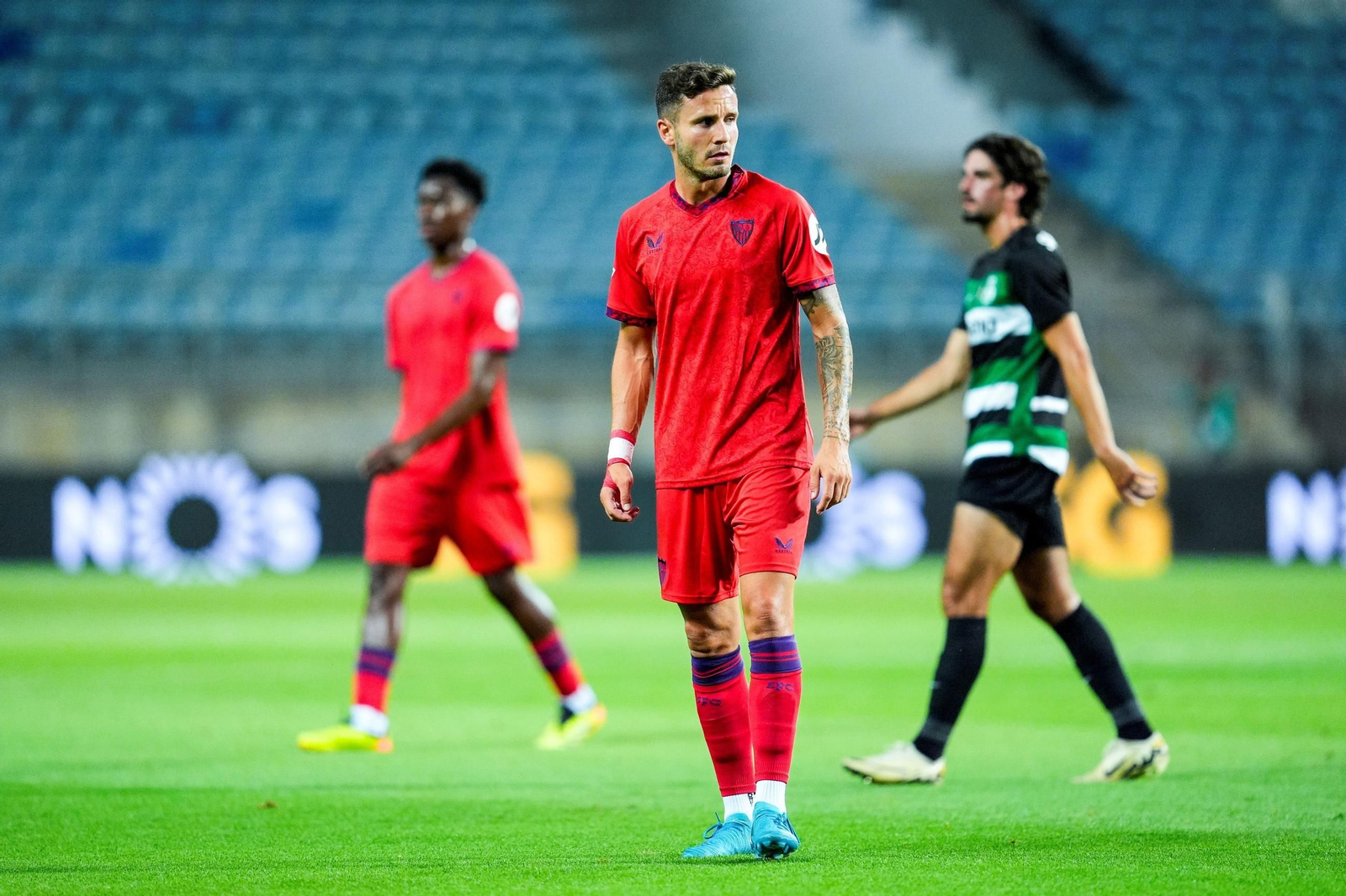 Las fotos del pobrísimo paso de Saúl Ñíguez por el Sevilla