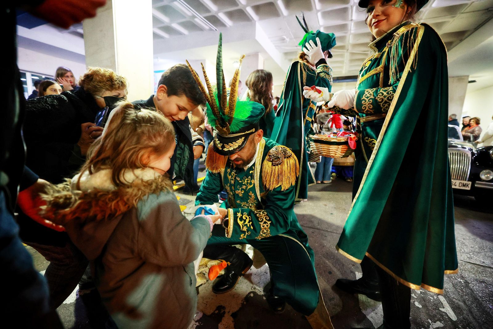 Las imágenes de la visita de los Reyes Magos a Cádiz