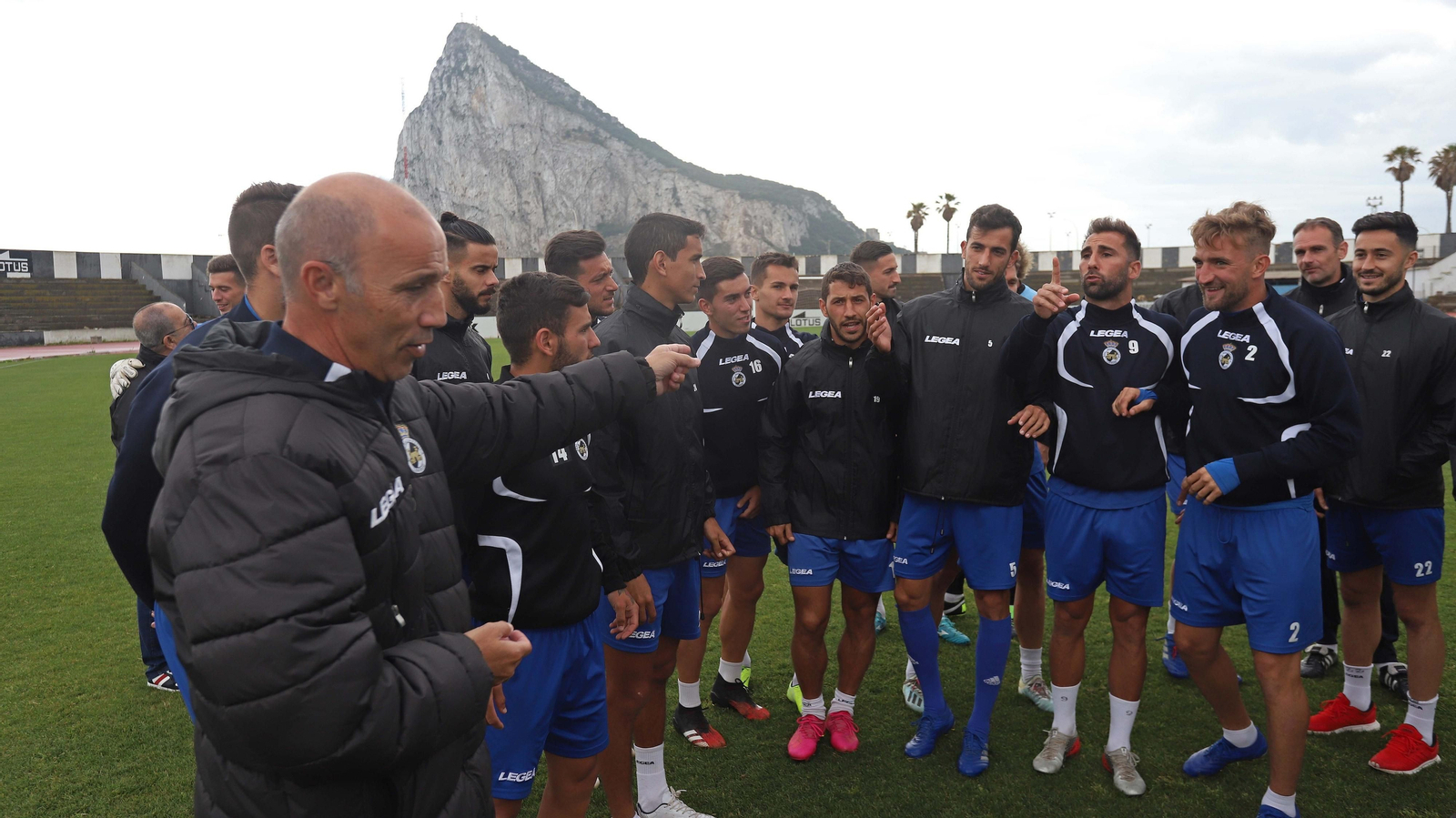 Fotos del entrenamiento a puerta abierta de la Balona