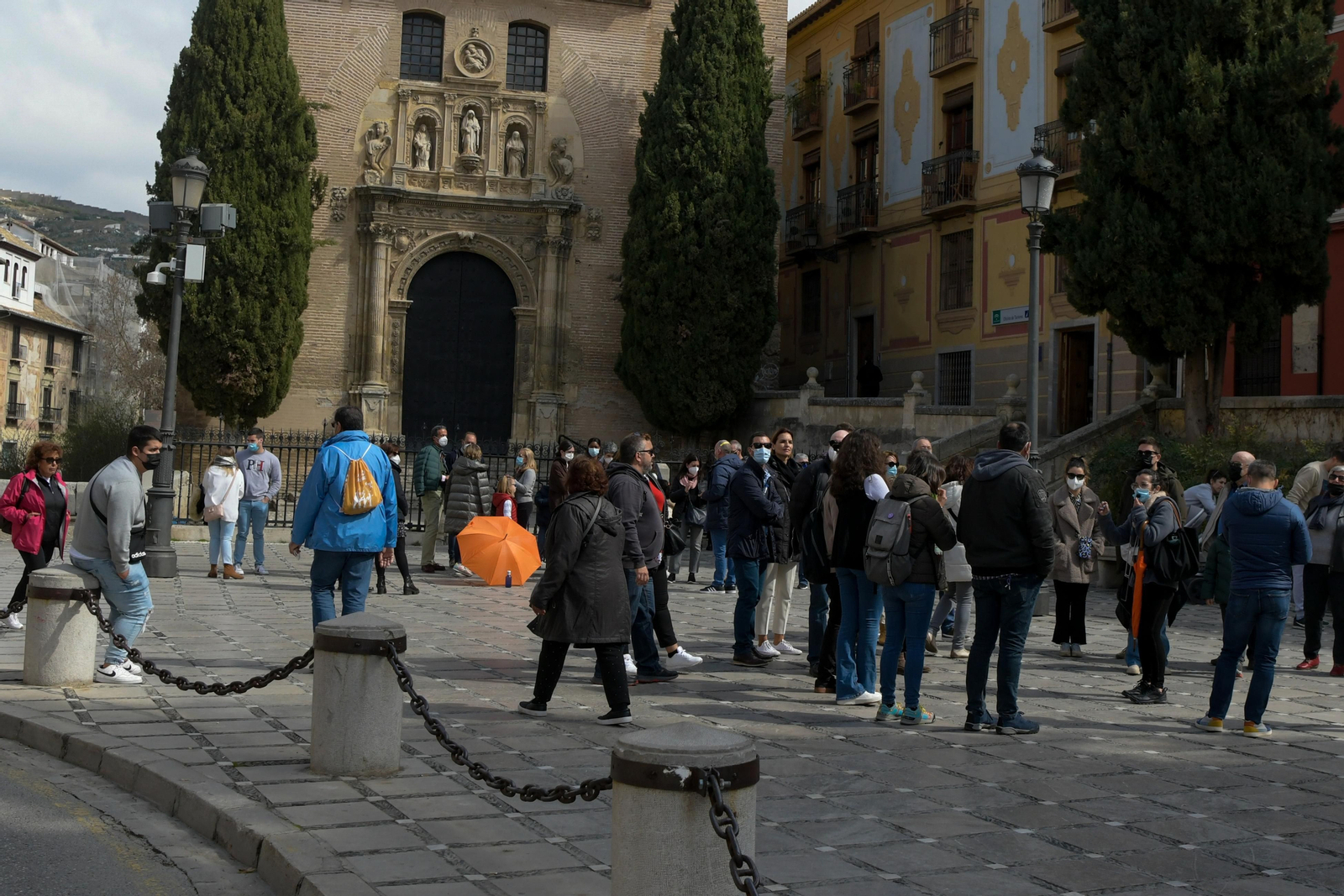 Turistas y ambiente en la zona de Plaza Nueva de Granada.