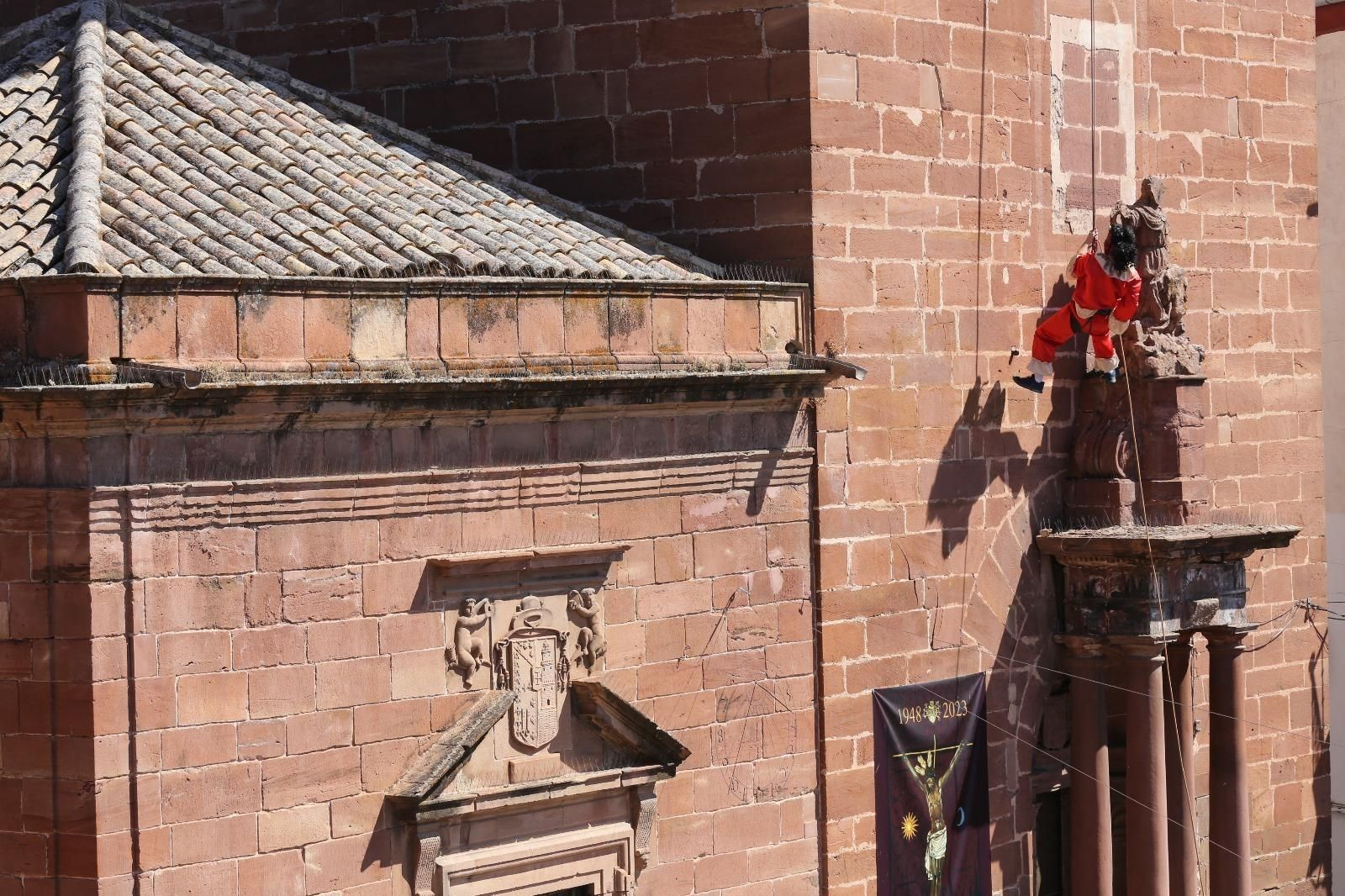 Las mejores imágenes de la fiesta de la Diablilla en Montoro: sustos, diversión y un espectacular tobogán gigante