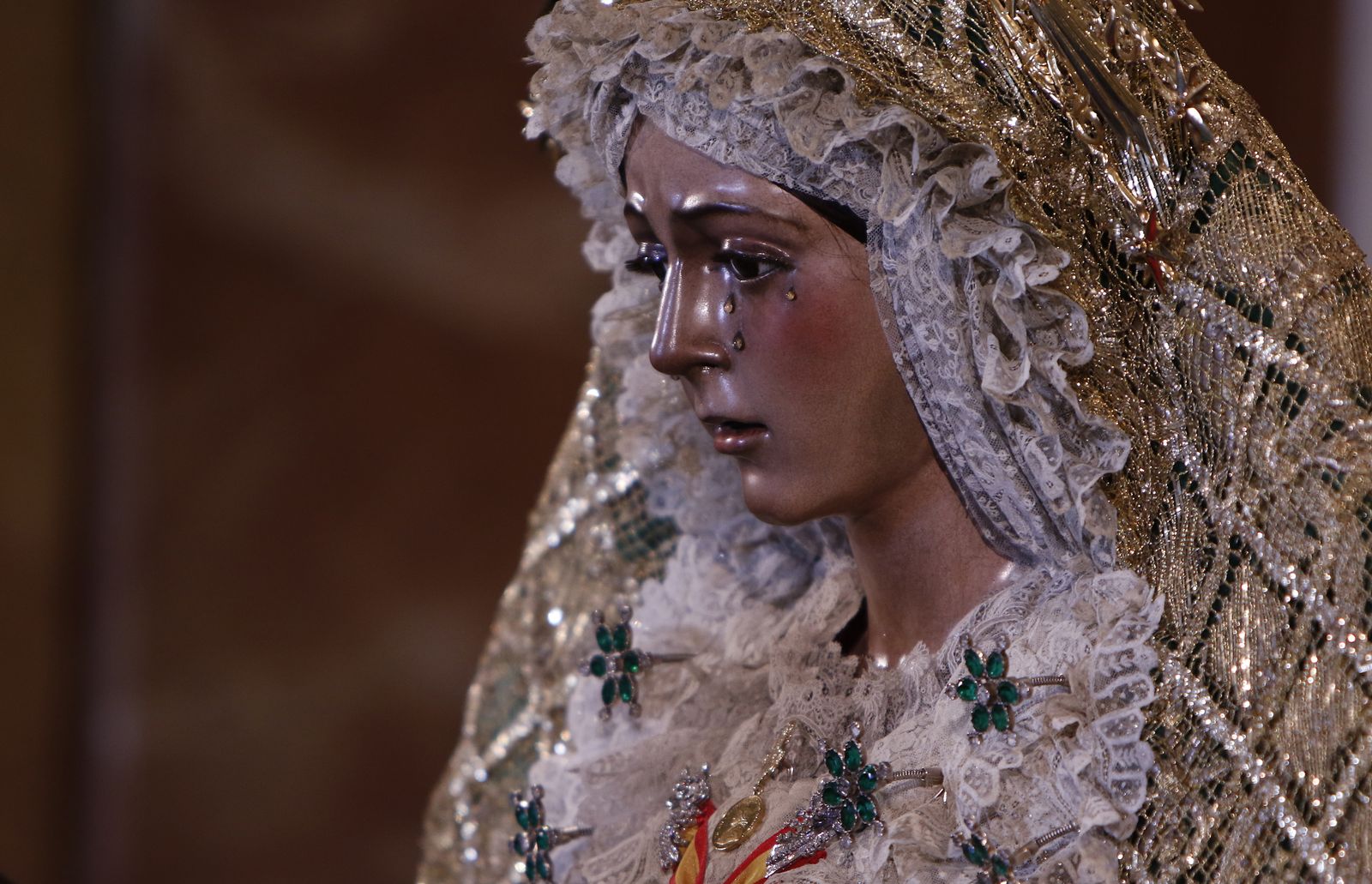 Besamanos de Esperanza de Triana y Macarena