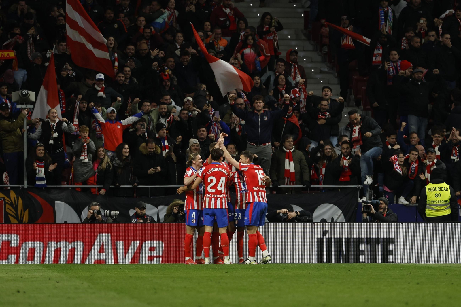 Las fotos de la remontada en el Atlético - Barcelona