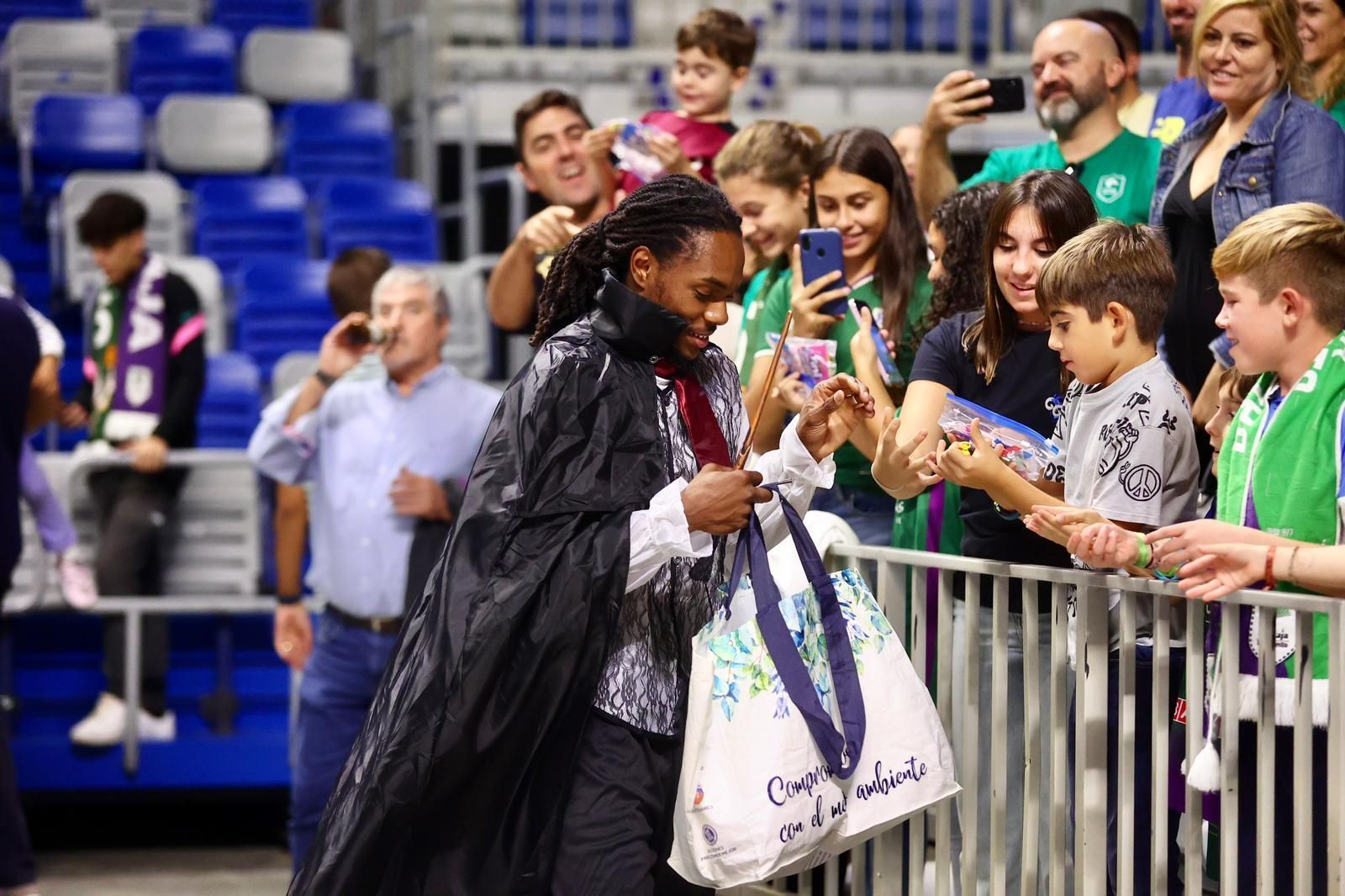 El Halloween del Unicaja, en fotos
