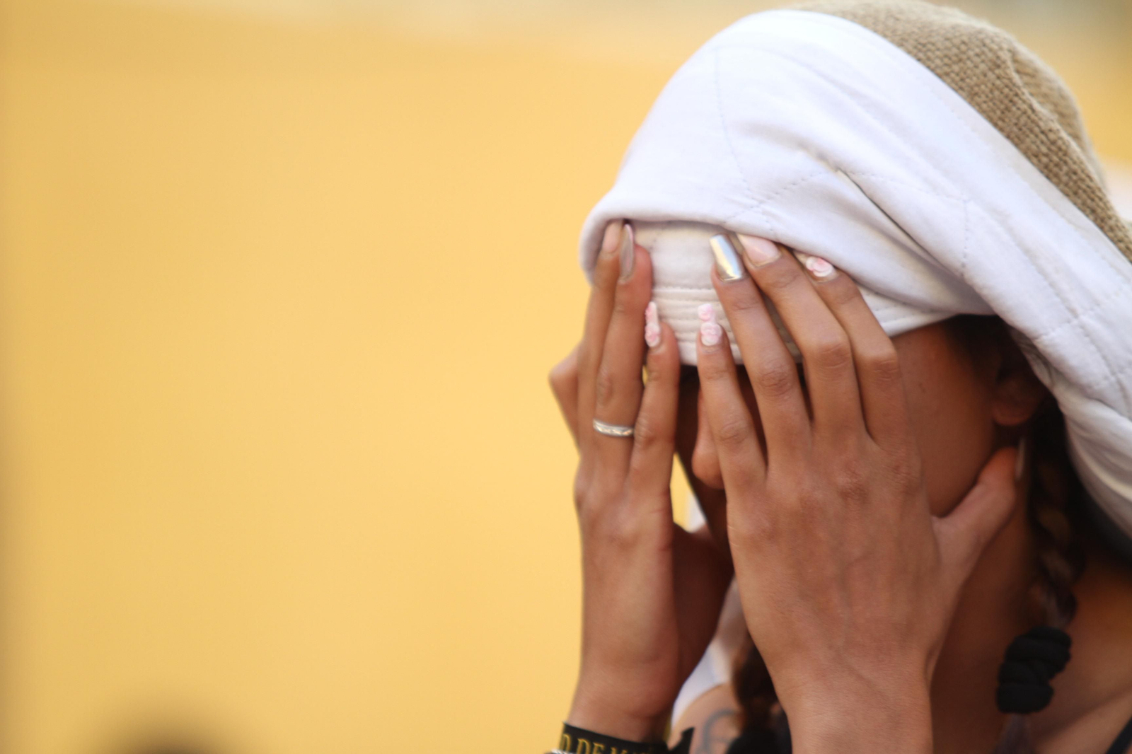 El ensayo de la cuadrilla de mujeres de la Hermandad del Santo Entierro, en imágenes