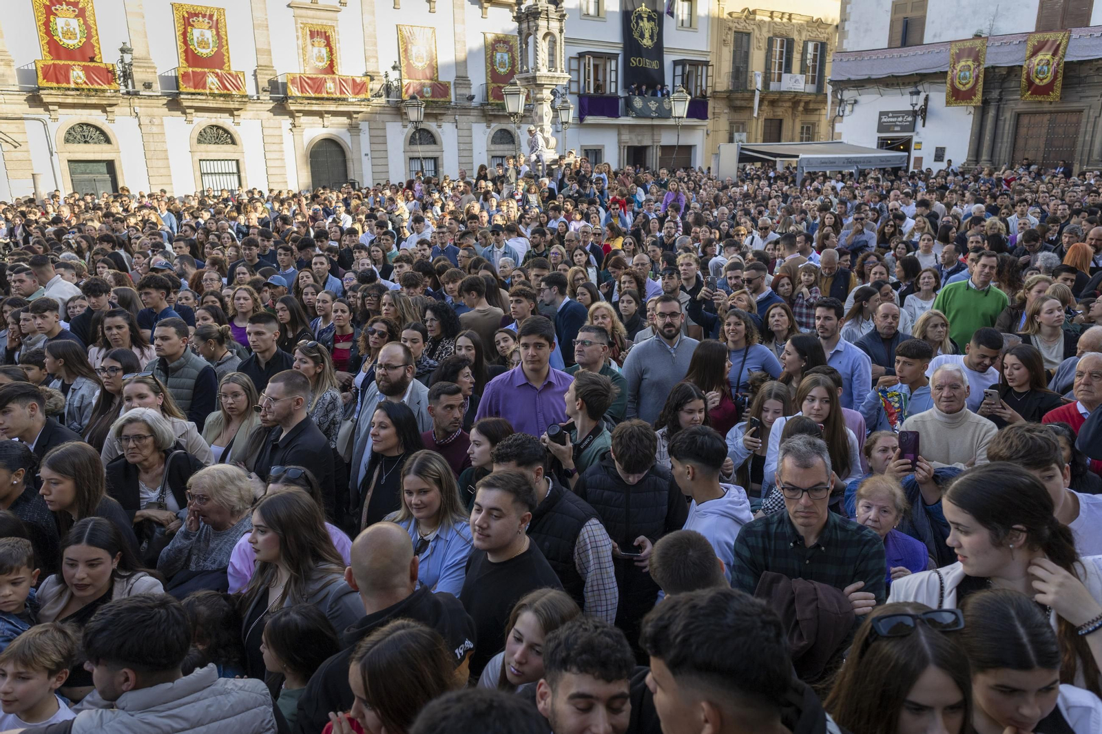 Las imágenes de la salida del Nazareno en El Puerto en la Semana Santa de 2025
