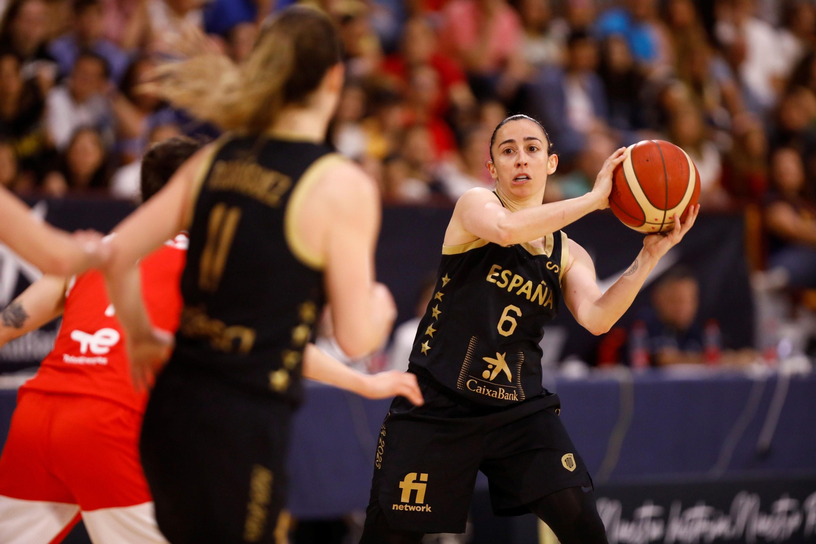 Las mejores fotos del triunfo de la selección española femenina de baloncesto sobre Turquía en Córdoba