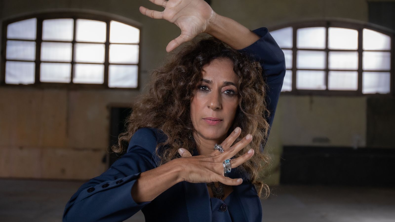 Rosario Flores en una entrevista para la serie documental