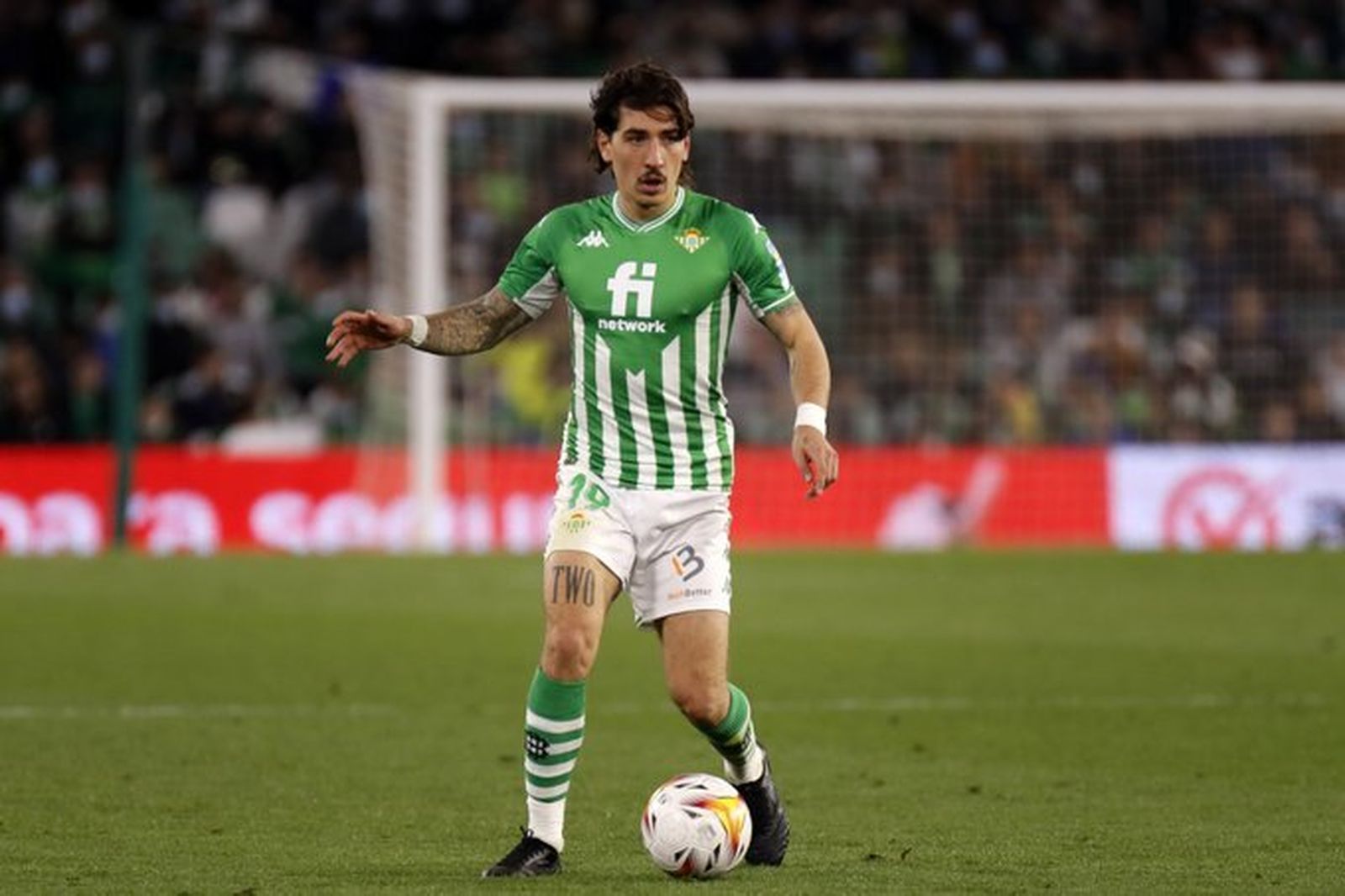 Bellerín, en un lance del partido ante el Villarreal.