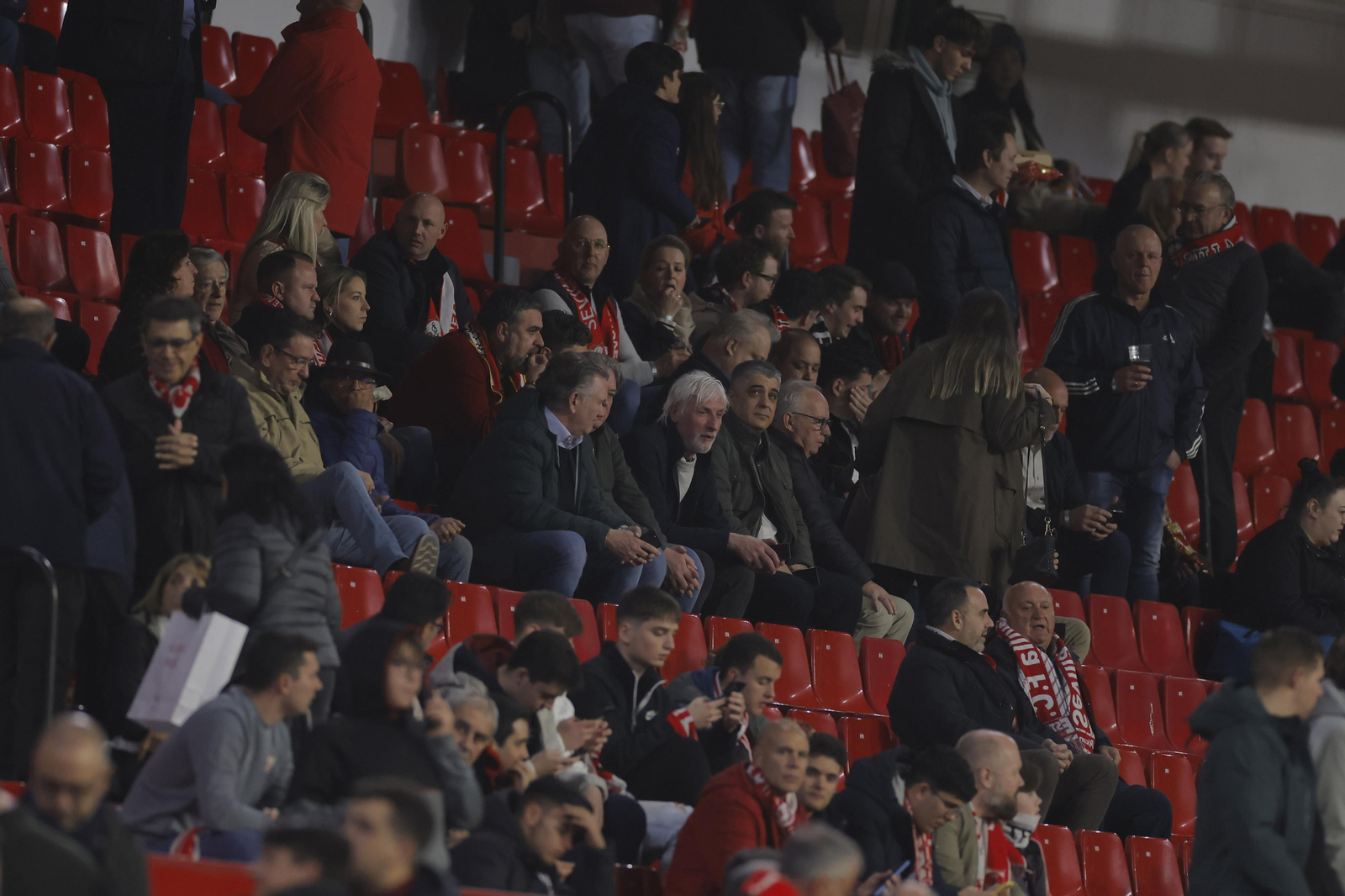 Búscate en las fotos del SEVILLA FC-PSV EINDHOVEN