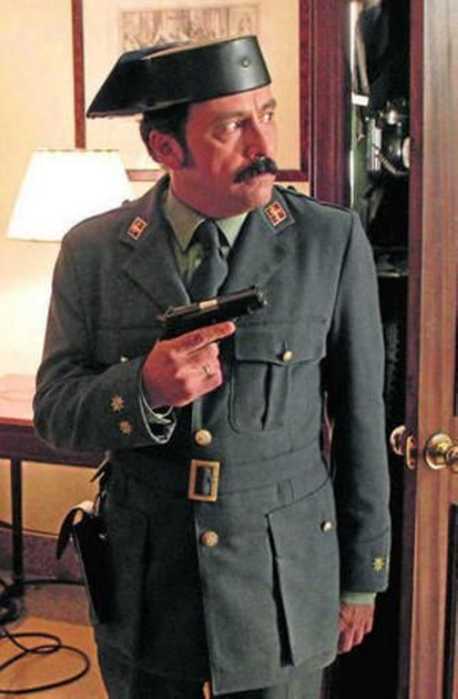 Paco Tous, en el papel de Tejero.