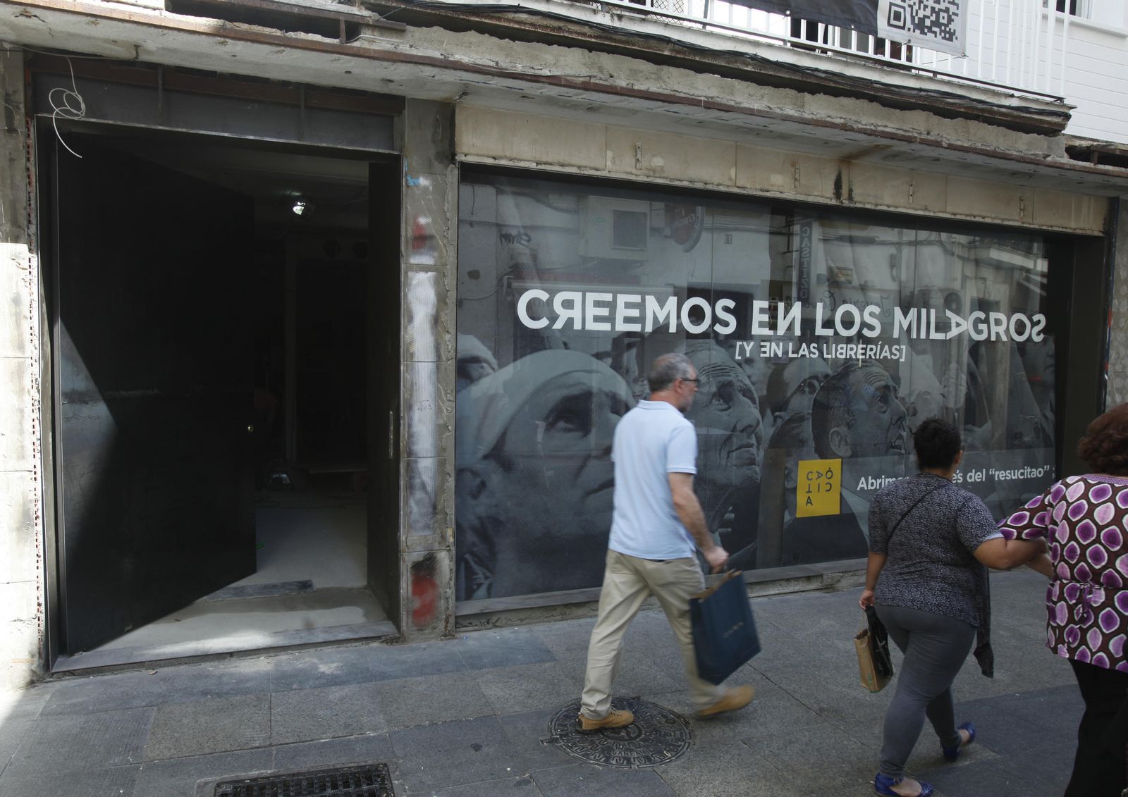 El mensaje de "Creemos en los milagros" que tenía Caótica cuando abrió.