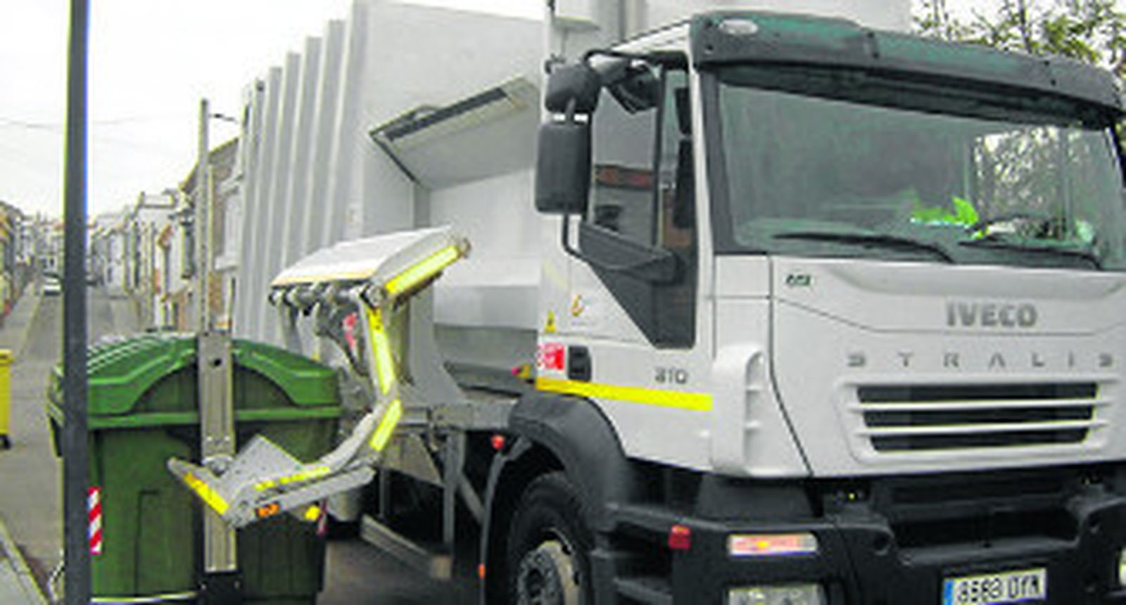 Carmona es el municipio que recoge la basura y limpia con menor coste