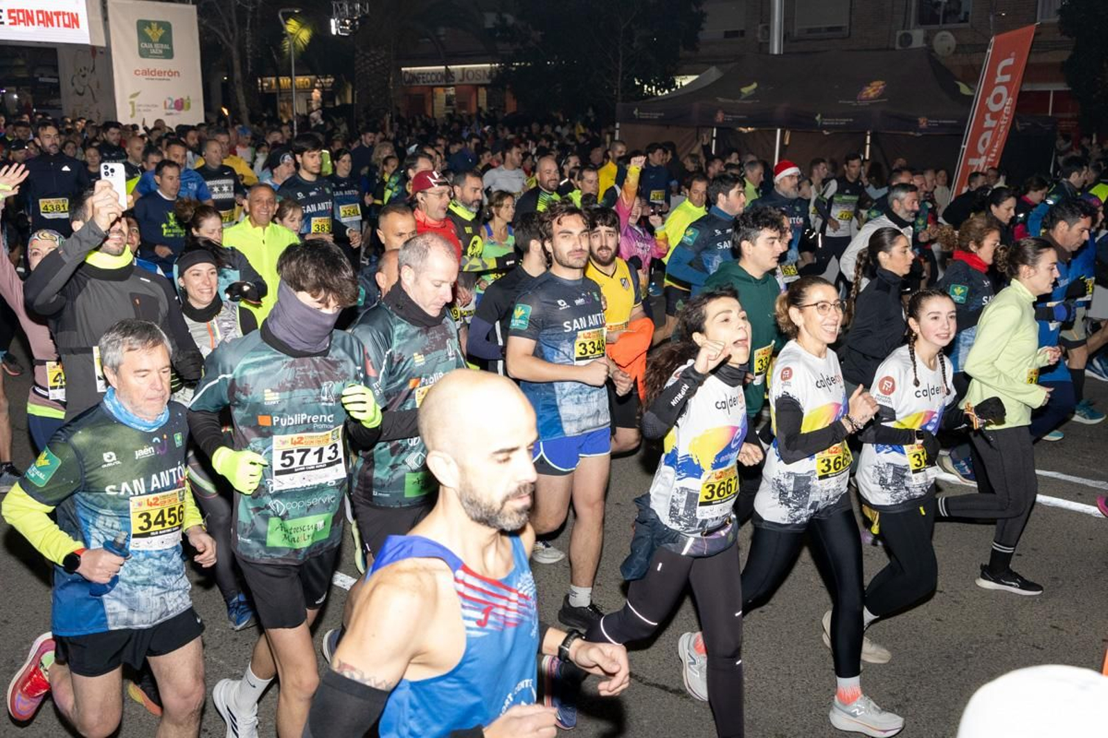En imágenes: encuéntrate en la salida de la Carrera de San Antón (2)