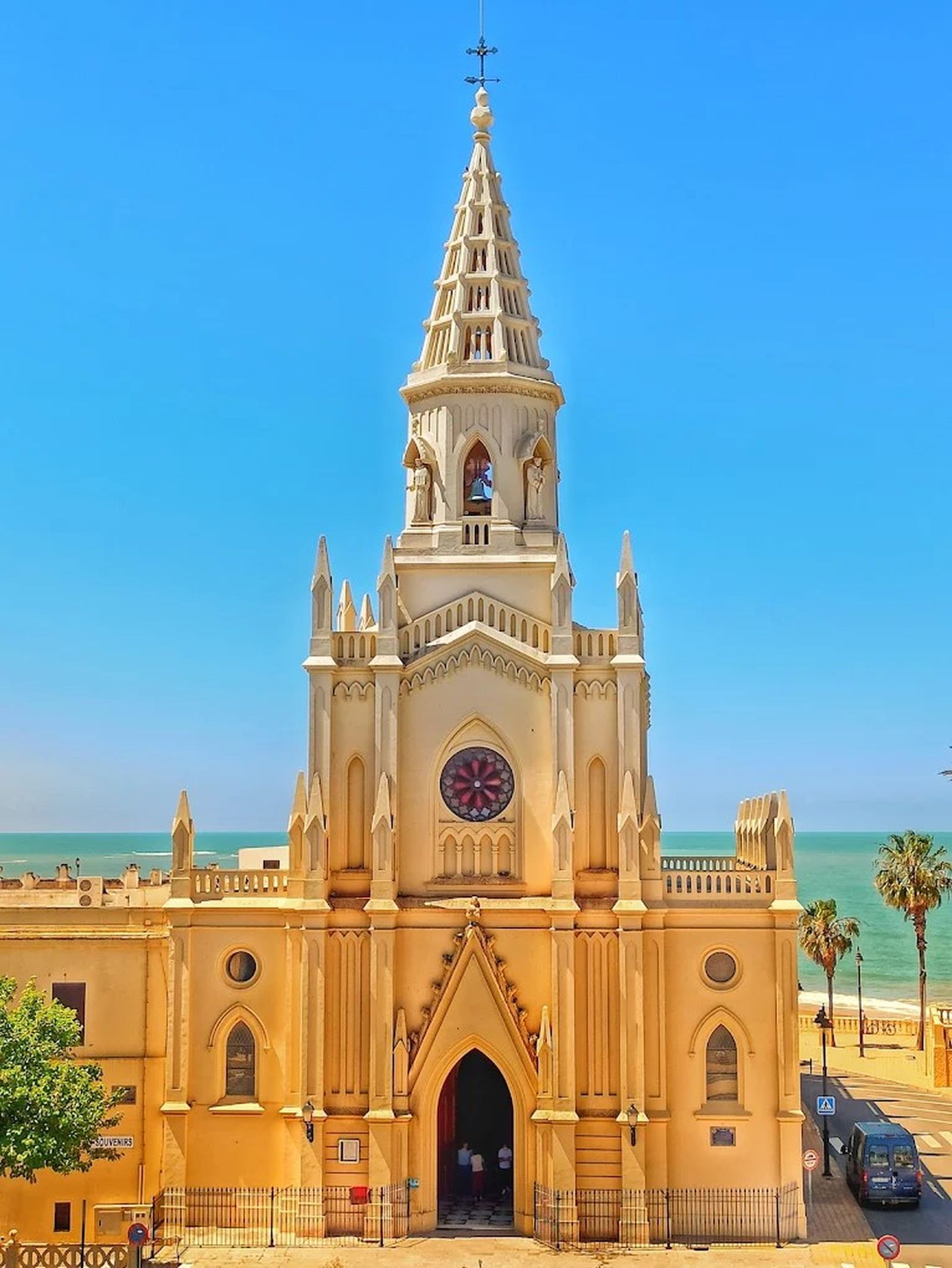 Santuario de la virgen de Regla, en Chipiona.
