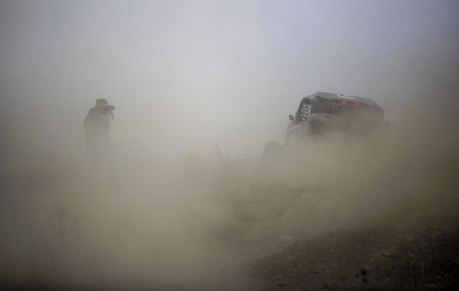 Andalucía Rally: las imágenes del 'Dakar' de Dos Hermanas | Día 2
