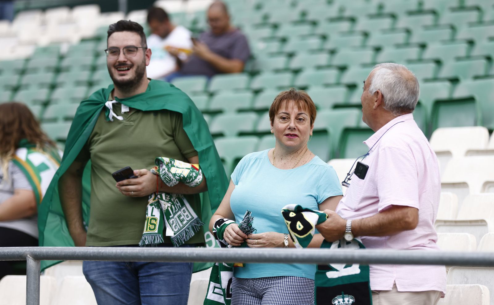 Búscate en las fotos del partido Betis-Villarreal
