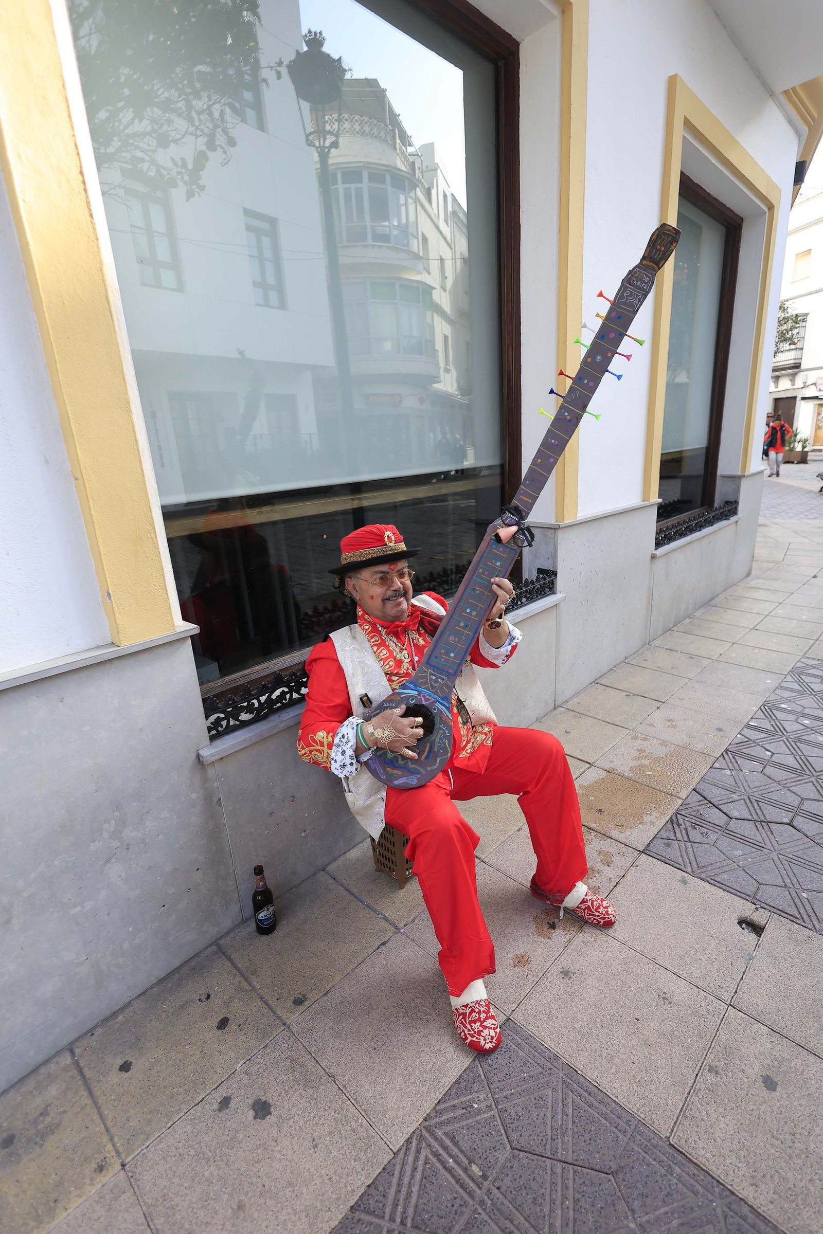 Búscate en las fotos del Carnaval de calle en Tarifa