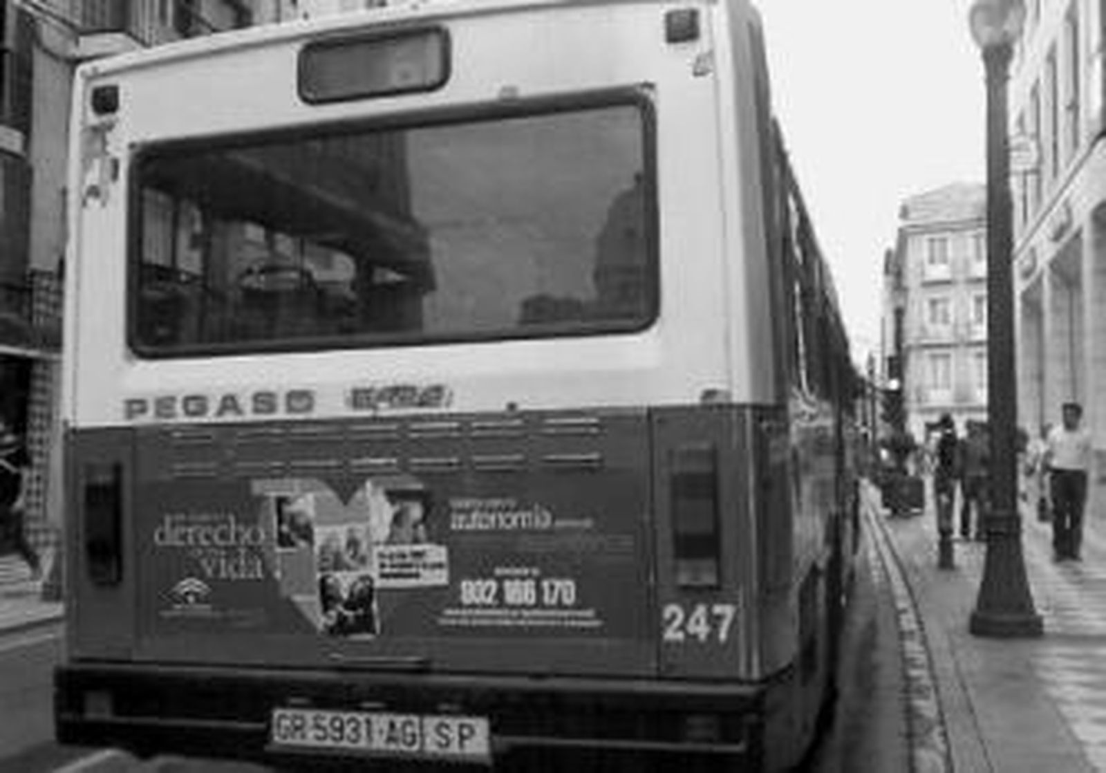 Uno de los autobuses antiguos que aún funcionan.