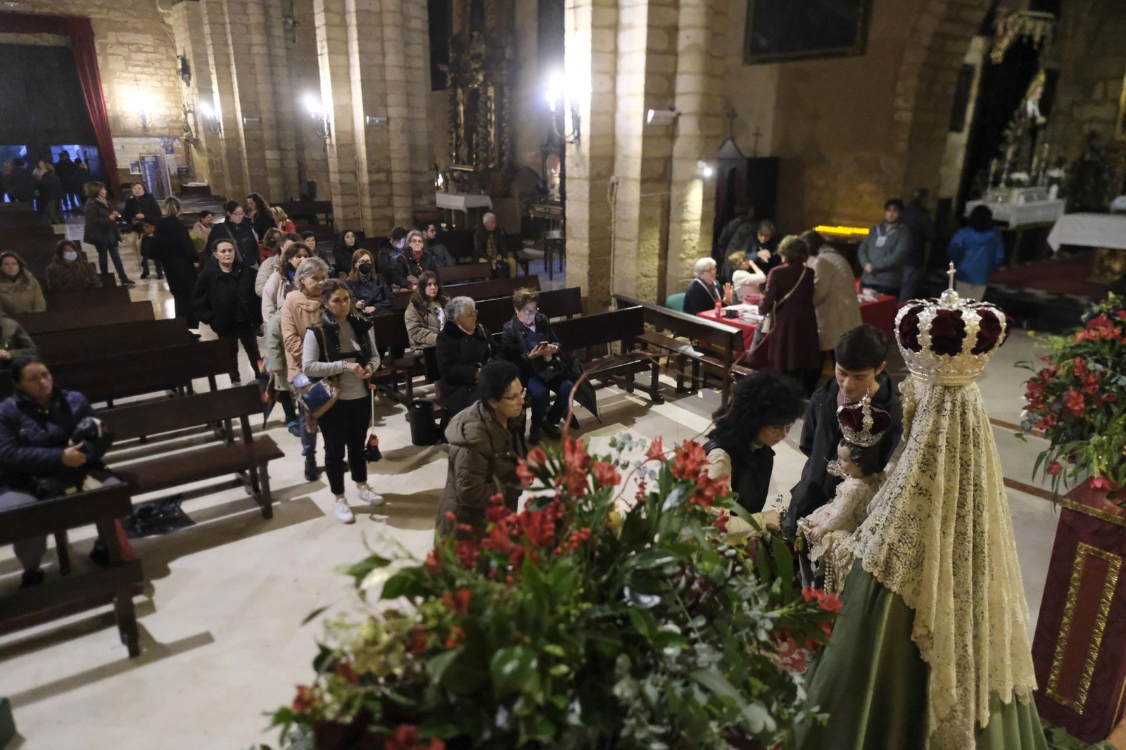 Martes 13 en Córdoba: La visita a la Virgen de los Remedios, en imágenes