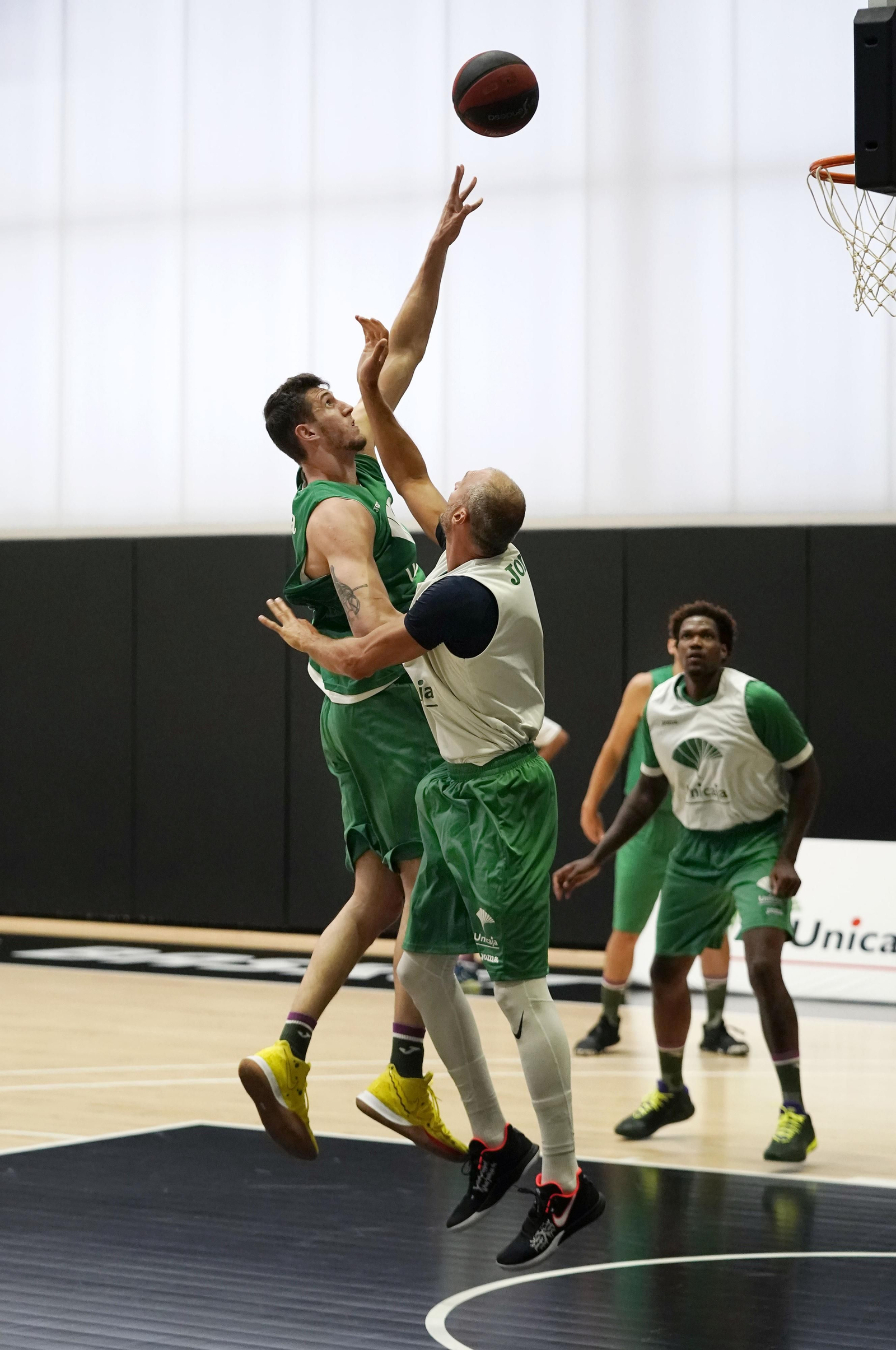 Las fotos del entrenamiento del Unicaja en L'Alquería