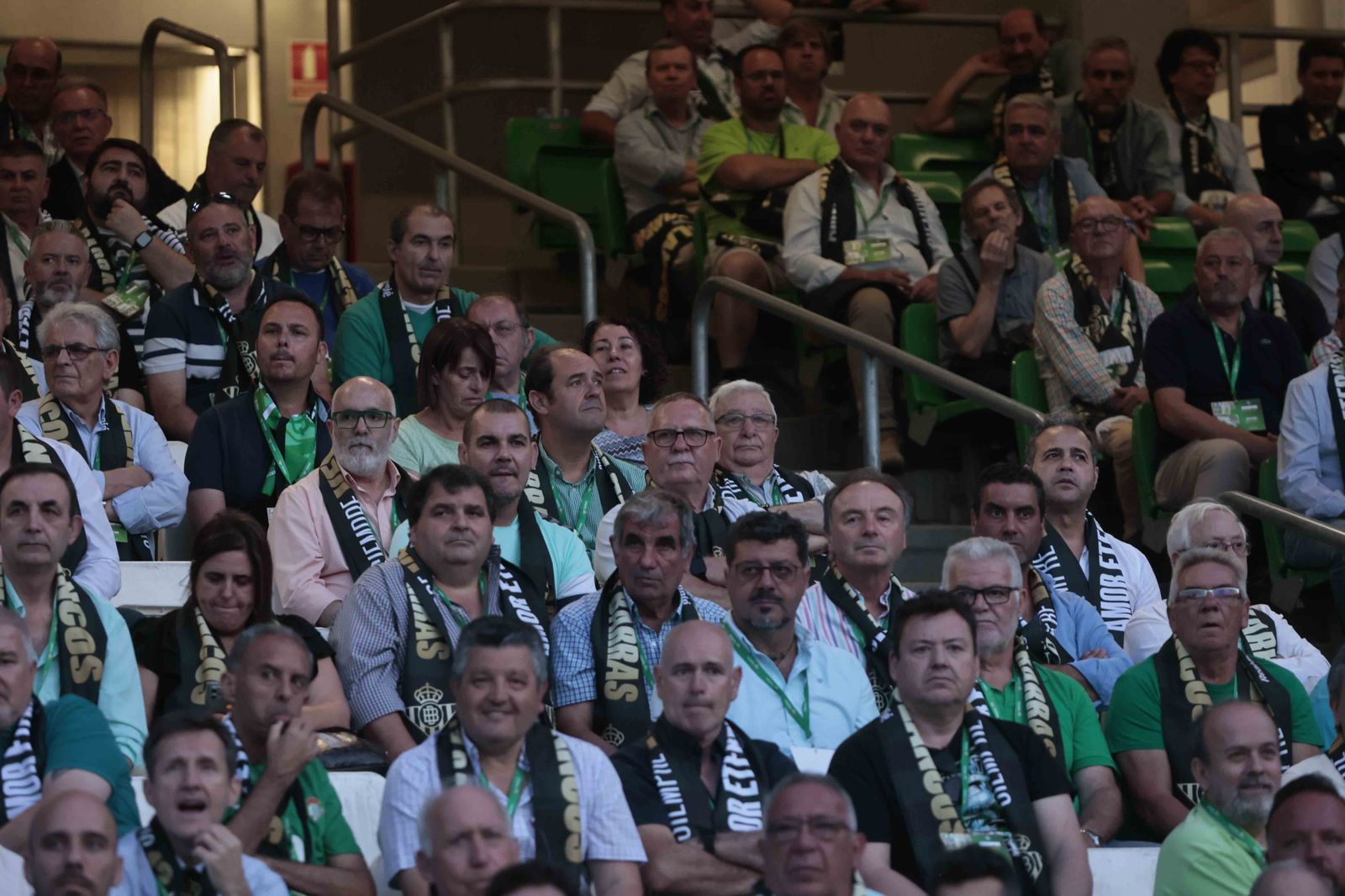 Búscate en el acto Siempre Verdiblancos