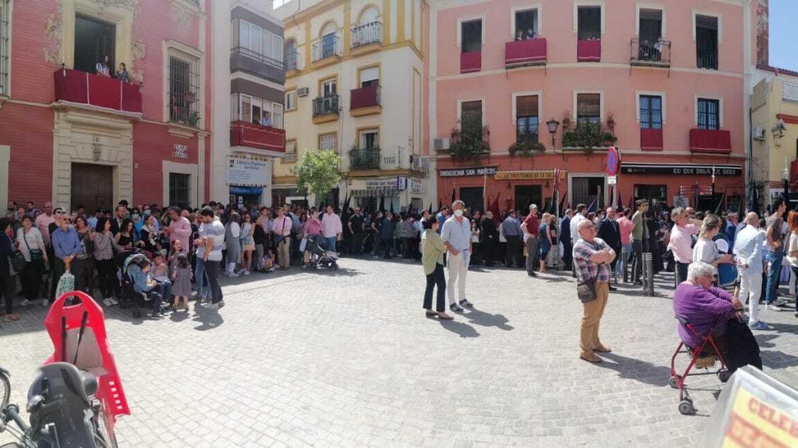 La gente a la sombra