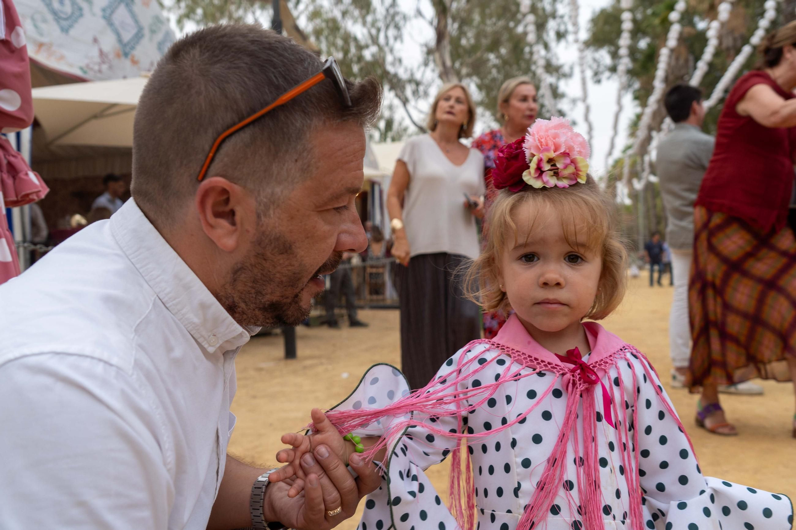 Imágenes del ambiente del ambiente de la tarde del domingo en la Feria de Otoño y del Caballo 2025 de Huelva