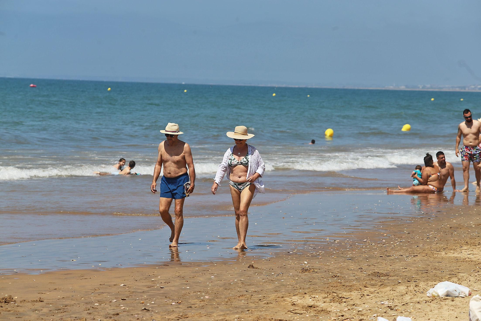 Las playas de Huelva se llenan en el 1 de mayo