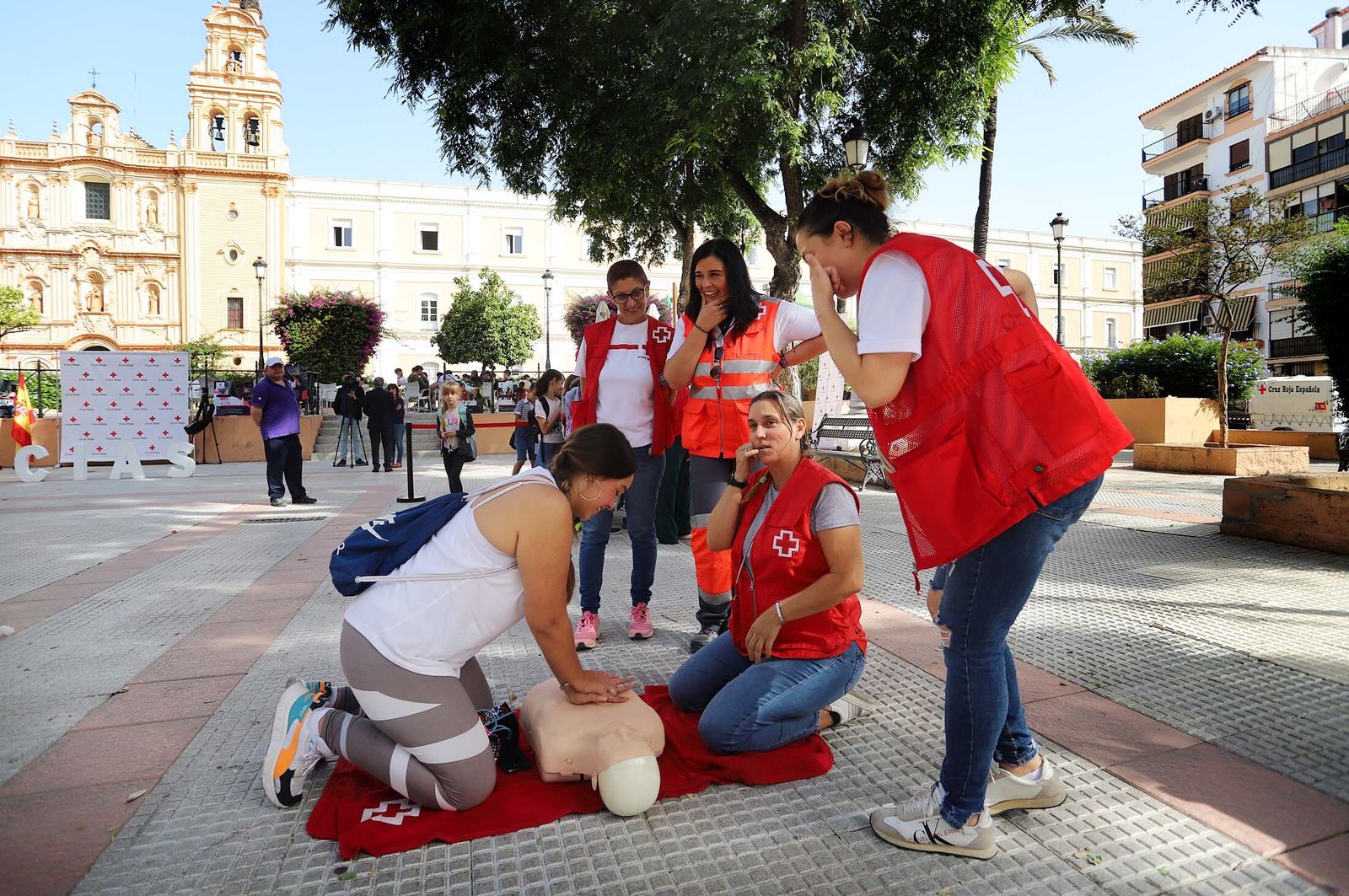 Imágenes de la celebración del Día de la Banderita de la Cruz Roja en Huelva