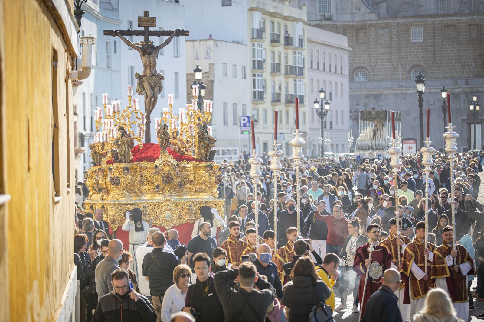 Imágenes del regreso de La Palma a su templo en la Semana Santa de Cádiz 2022