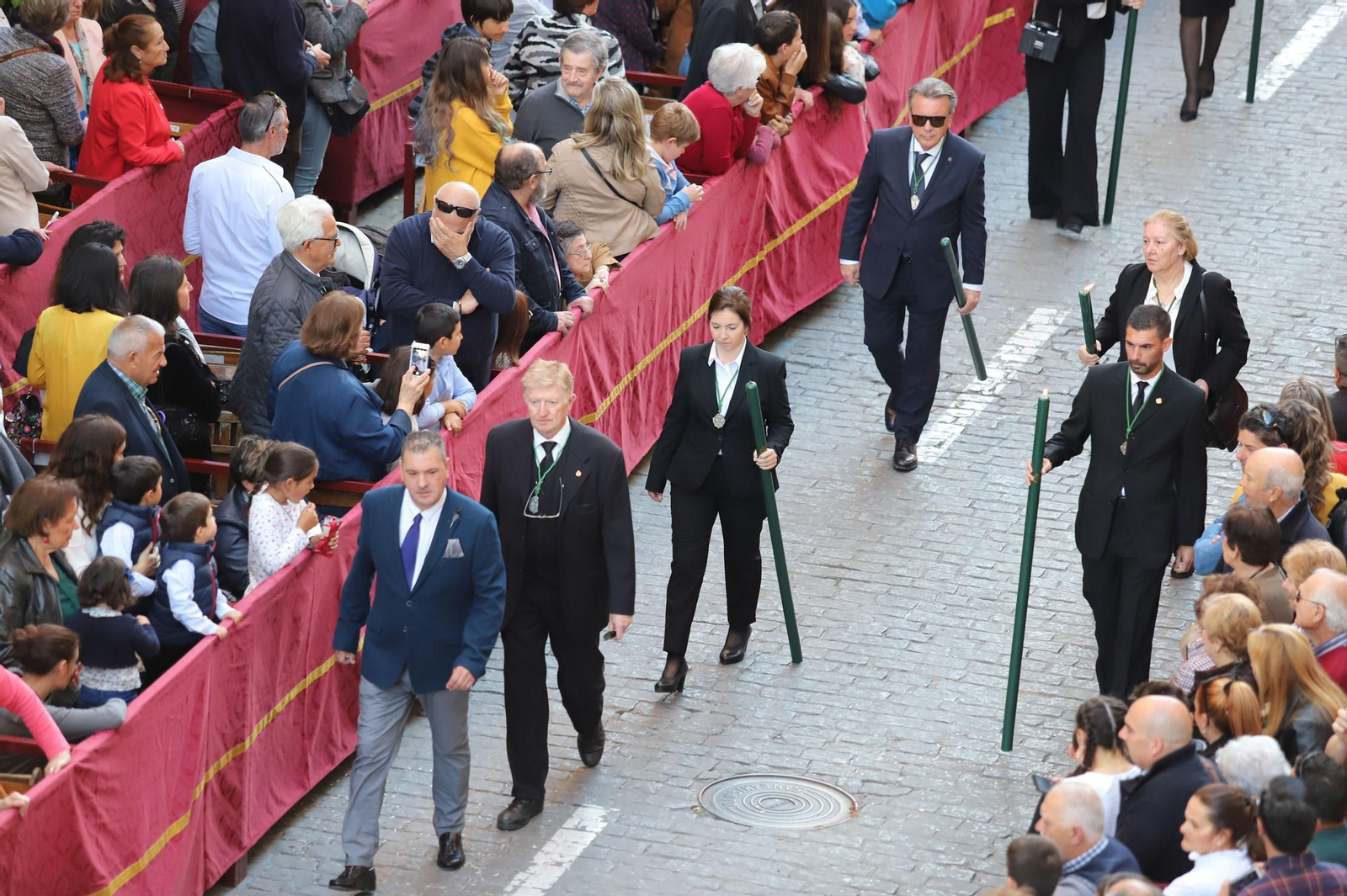 Procesión del Cristo de la Vera Cruz, escoltado por la Legión en las calles de Huelva