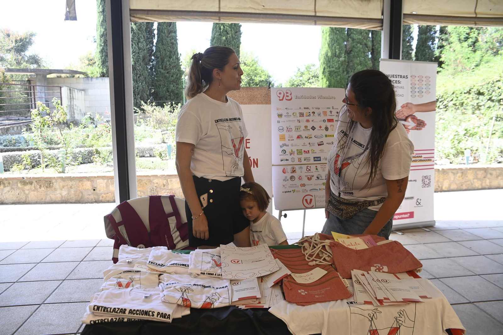 El encuentro del asociacionismo de Córdoba en el Jardín Botánico, en fotos