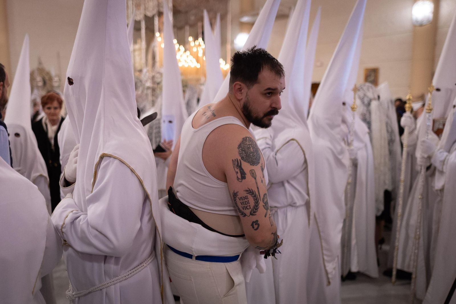 Las fotografías de la suspensión de la Estación de Penitencia de la Hermandad de la Sagrada Resurrección 2025