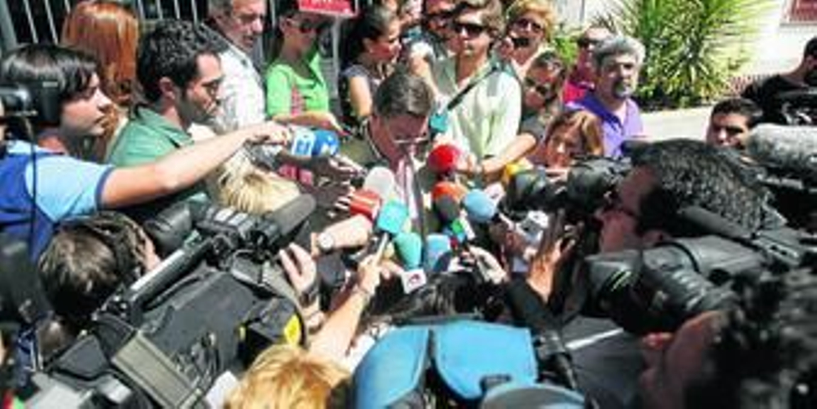 El abogado de José Bretón, José María Sánchez de Puerta, ayer a las puertas de los juzgados.