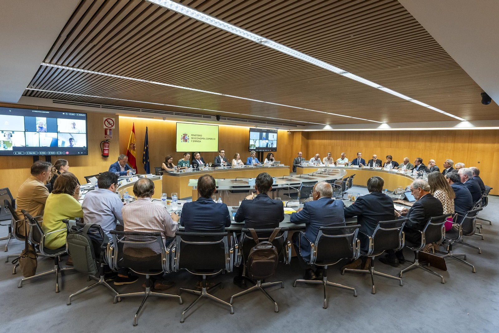 Reunión de organizaciones de la cadena alimentaria con Planas y Cuerpo Reunión de organizaciones de la cadena alimentaria con Planas y Cuerpo