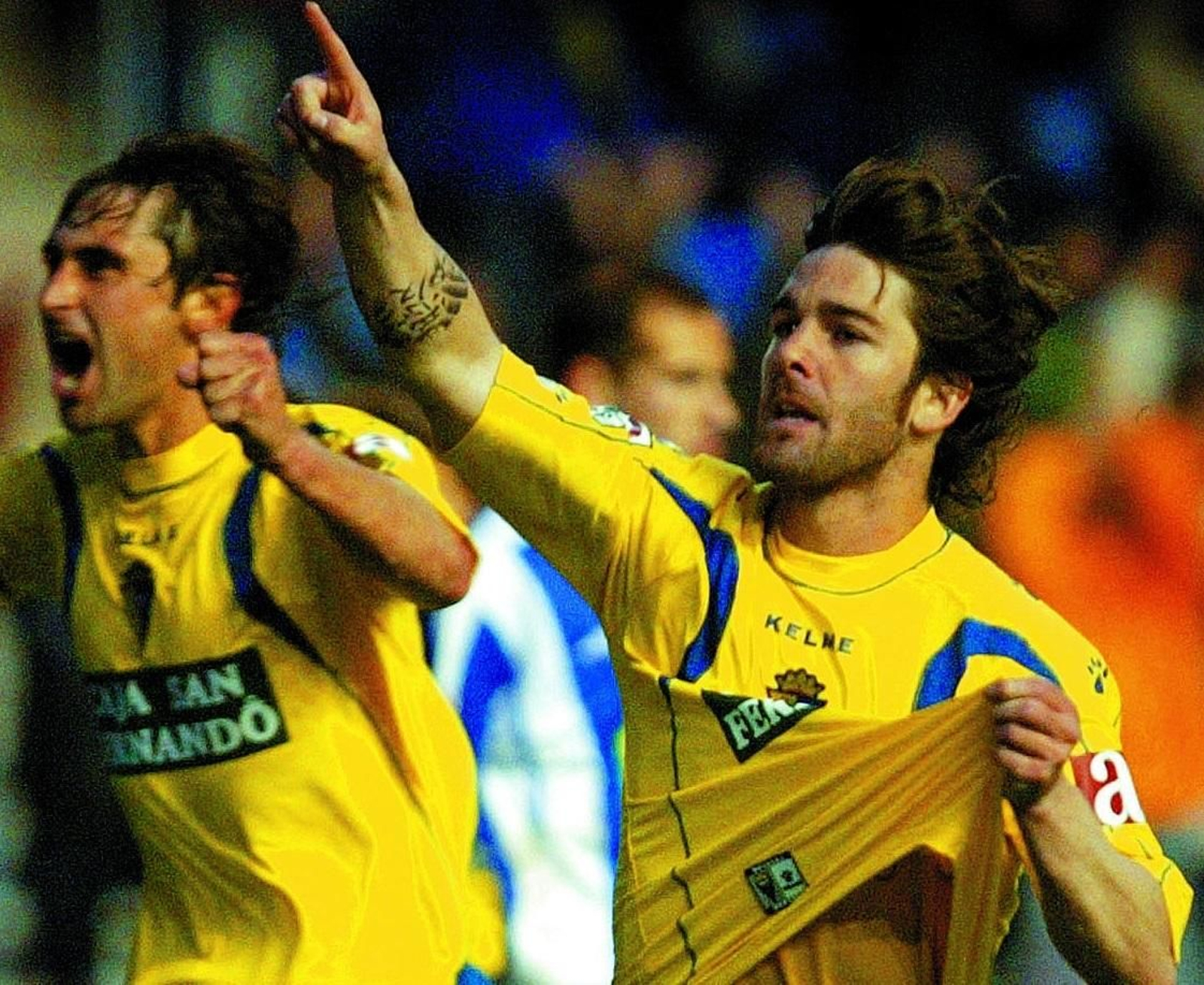 Paz celebra con Flurquin uno de los goles anotados al Espaynol en la 2005/06.