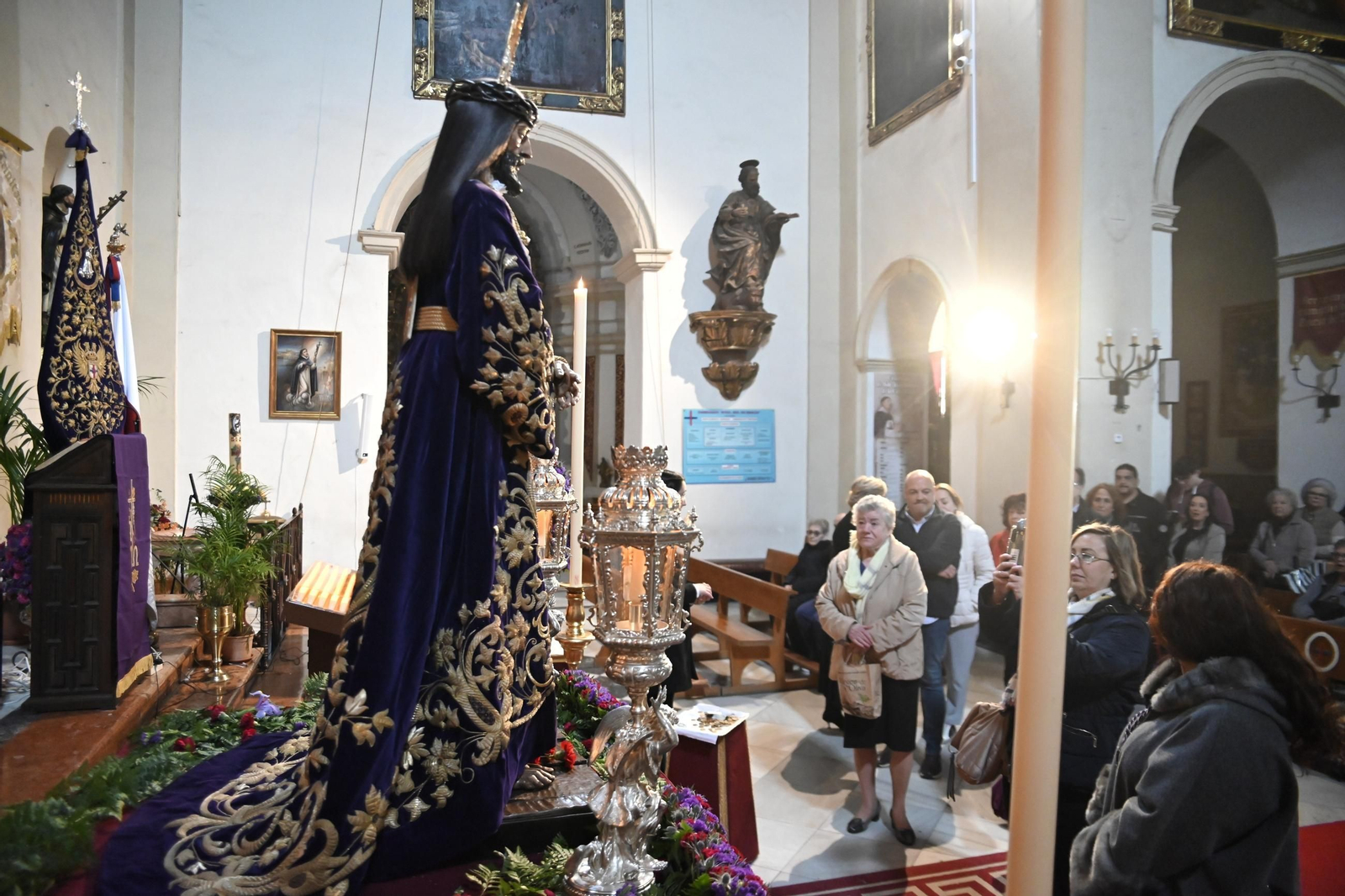 Las mejores fotos del besapiés a Nuestro Padre Jesús Rescatado de Córdoba
