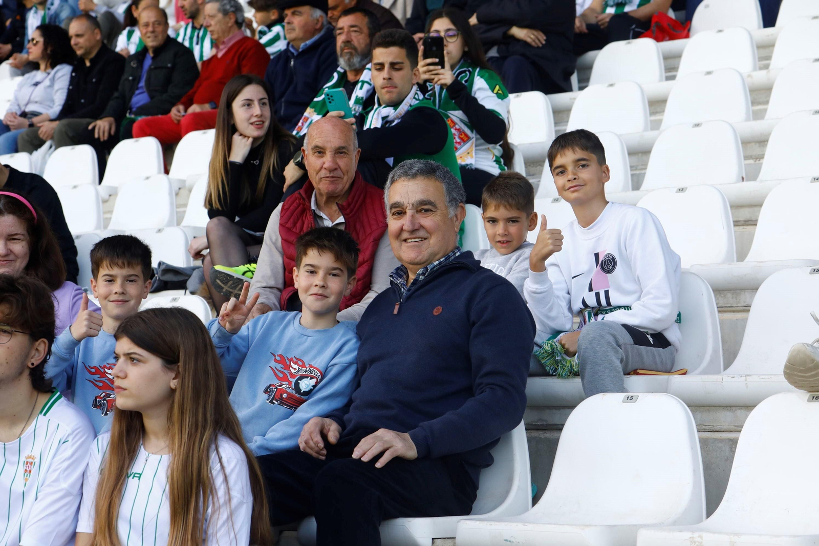 Las mejores fotos del ambiente en El Arcángel en el Córdoba CF - Ceuta