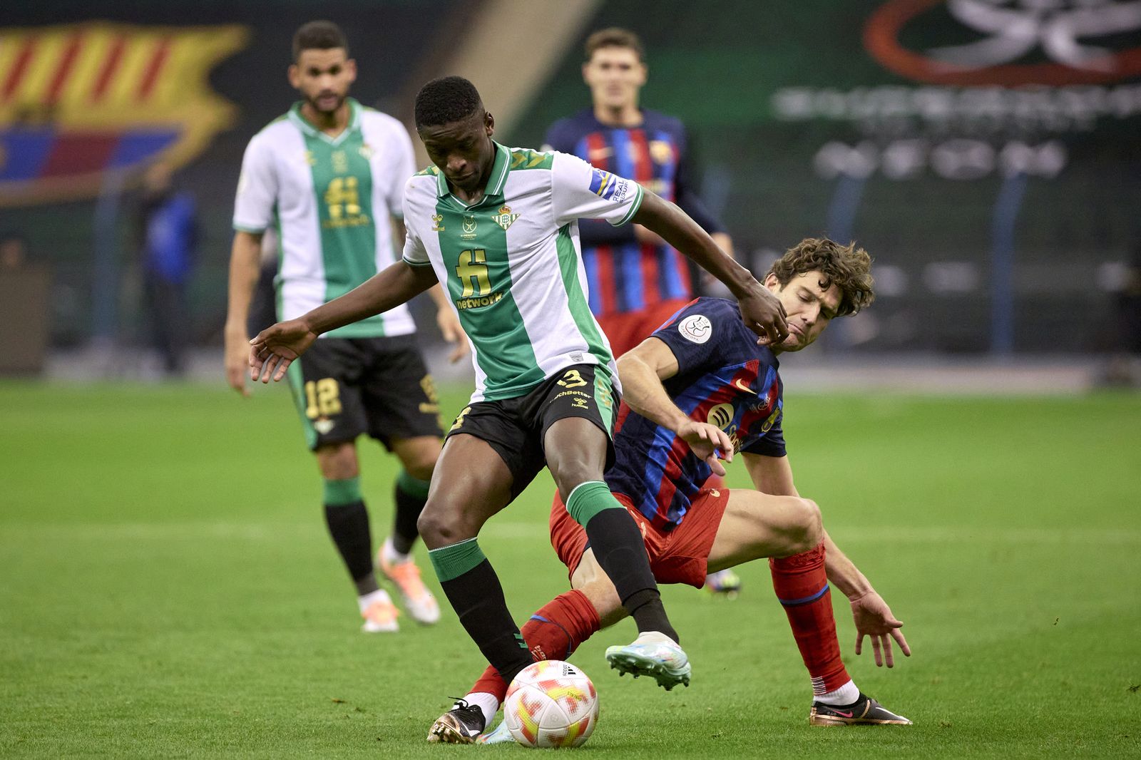 Las fotos de la prórroga y los penaltis del Betis - Barcelona