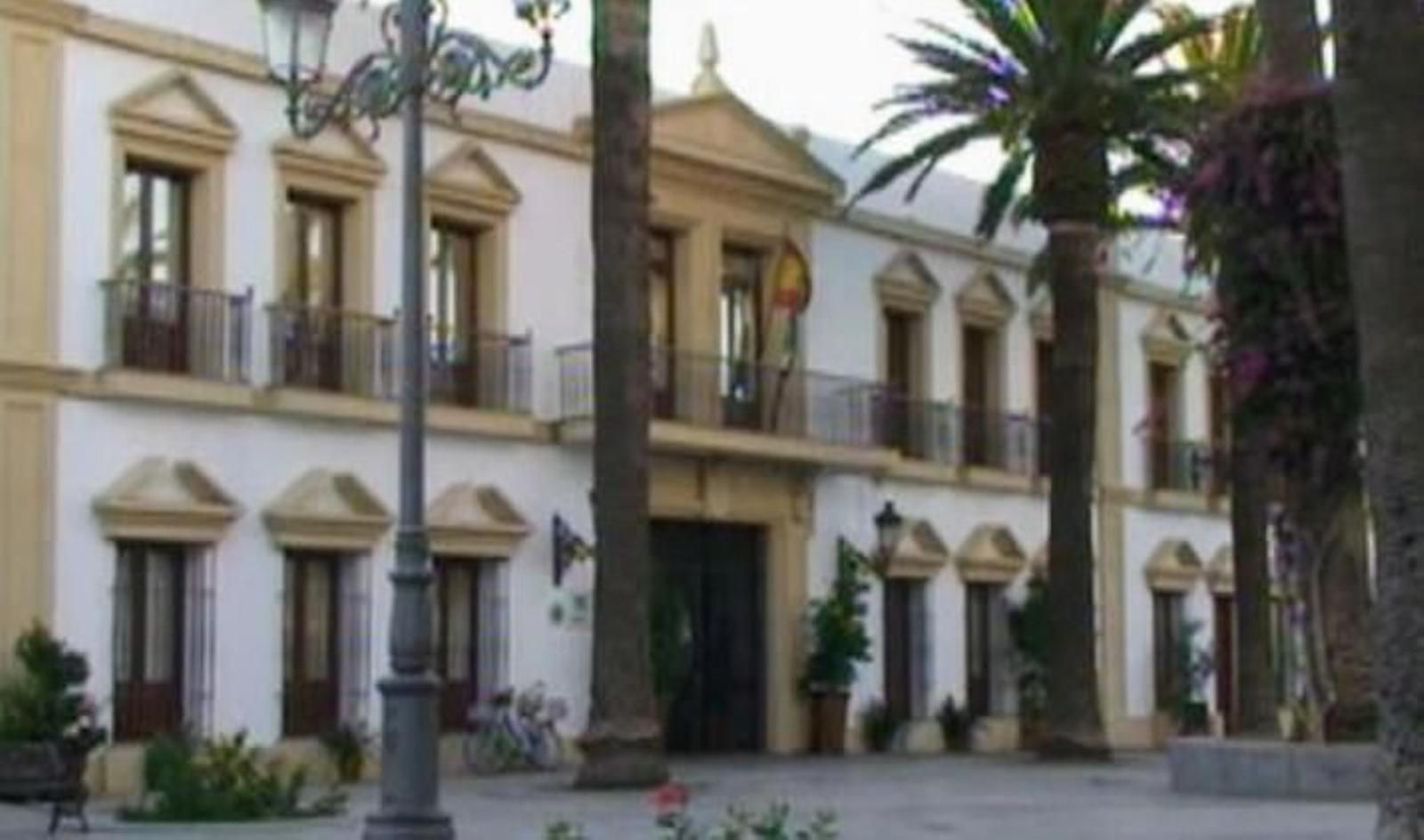 Una de las sedes principales del Ayuntamiento de Chipiona.