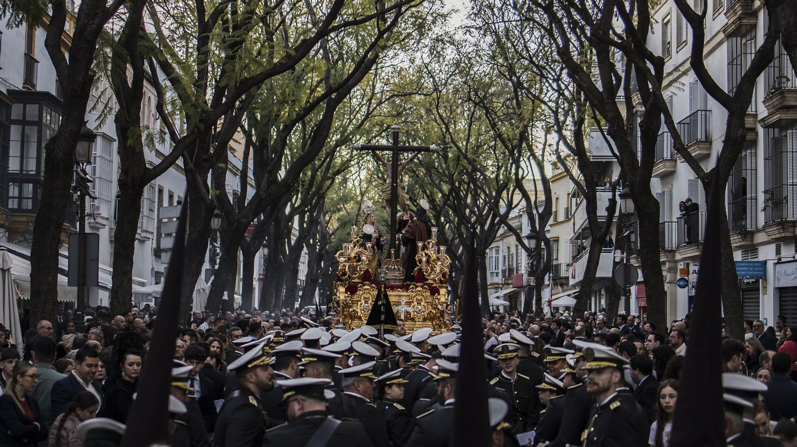 Imágenes de la Hermandad de La Lanzada en el Jueves Santo de Jerez 2025