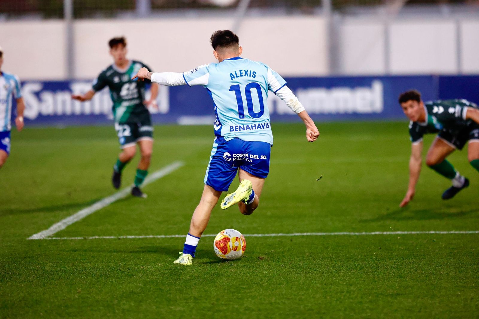 Alexis Chamorro le da tres puntos al Atlético Malagueño ante el Xerez Deportivo